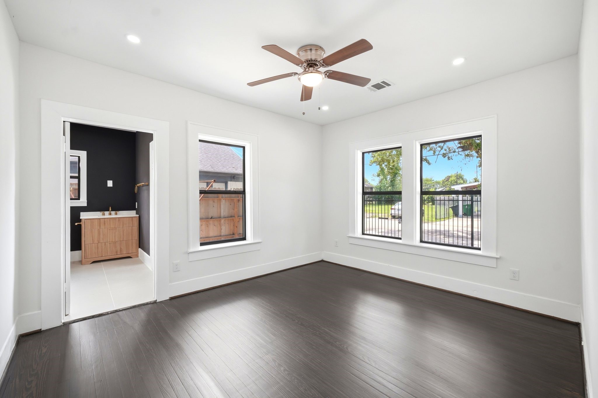 2602 Atlantic Street Property Photo 6
