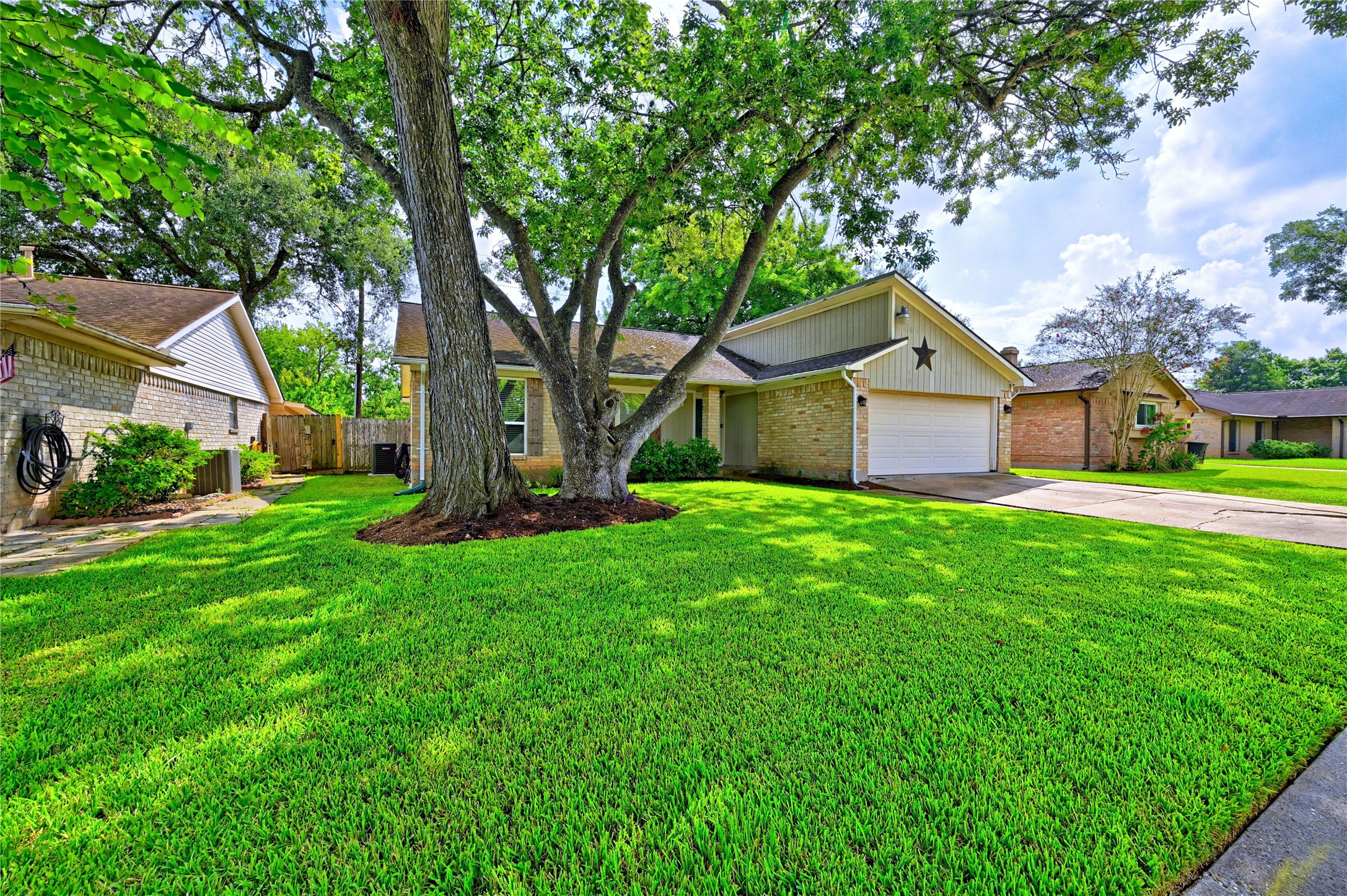 618 William Morton Drive Property Photo 3