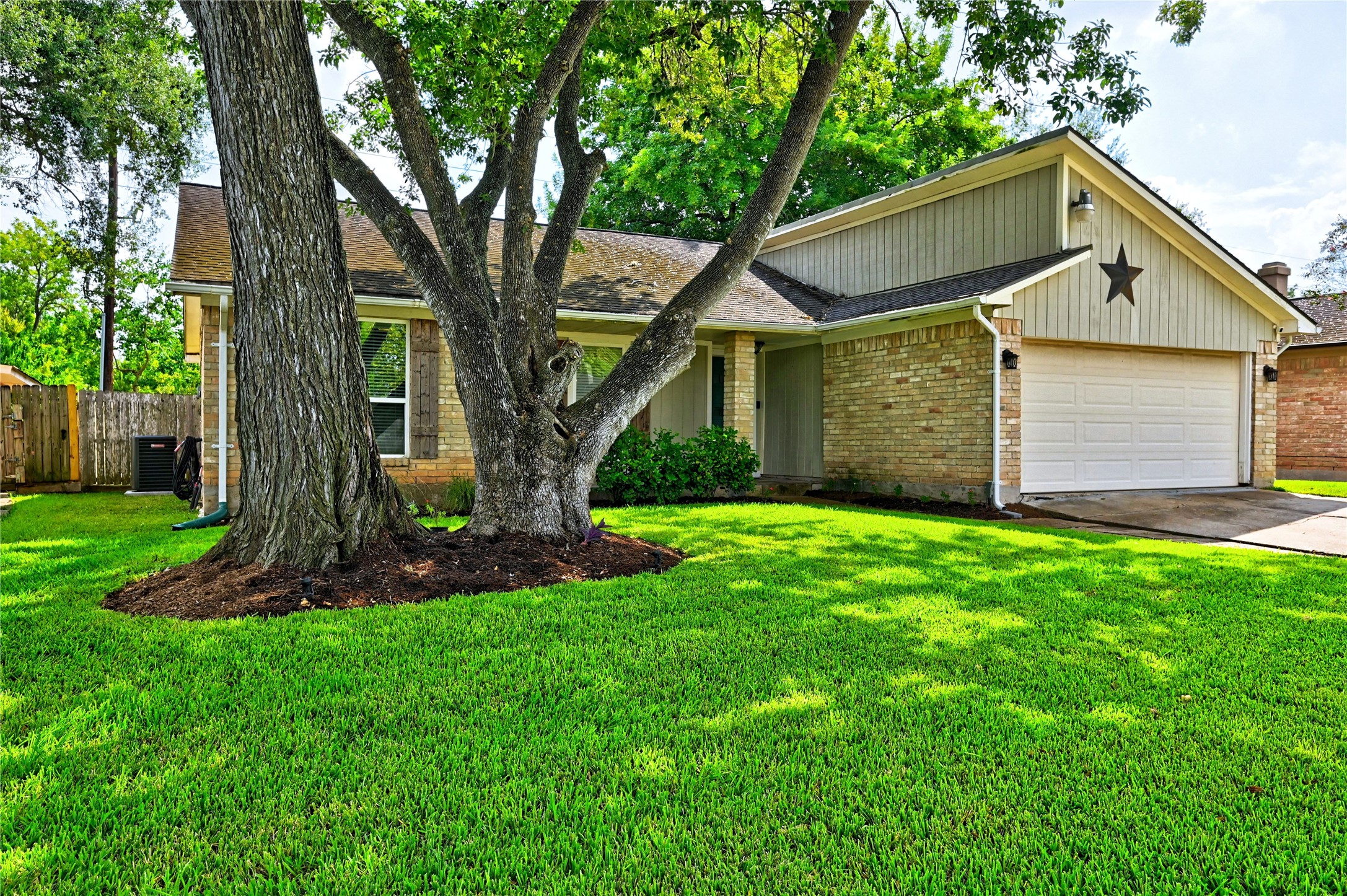 618 William Morton Drive Property Photo 4