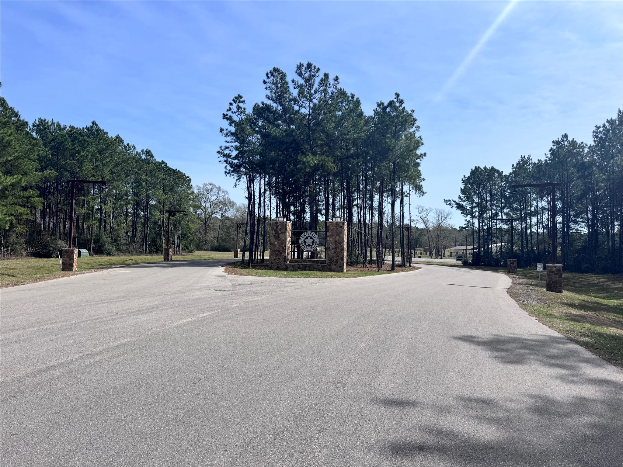 15584 Forest Grove Drive Property Photo 8