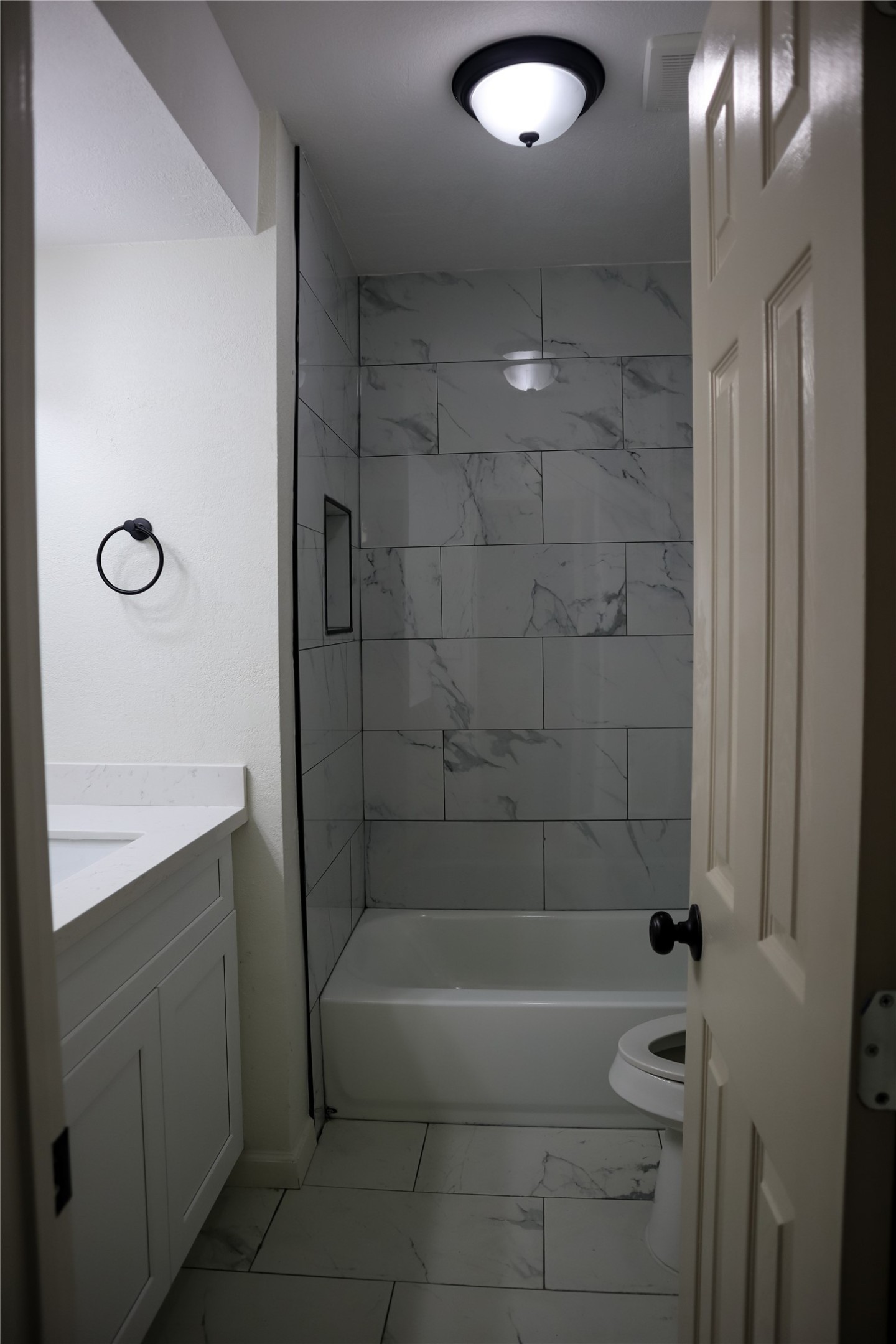 621 North Street Property Photo 25