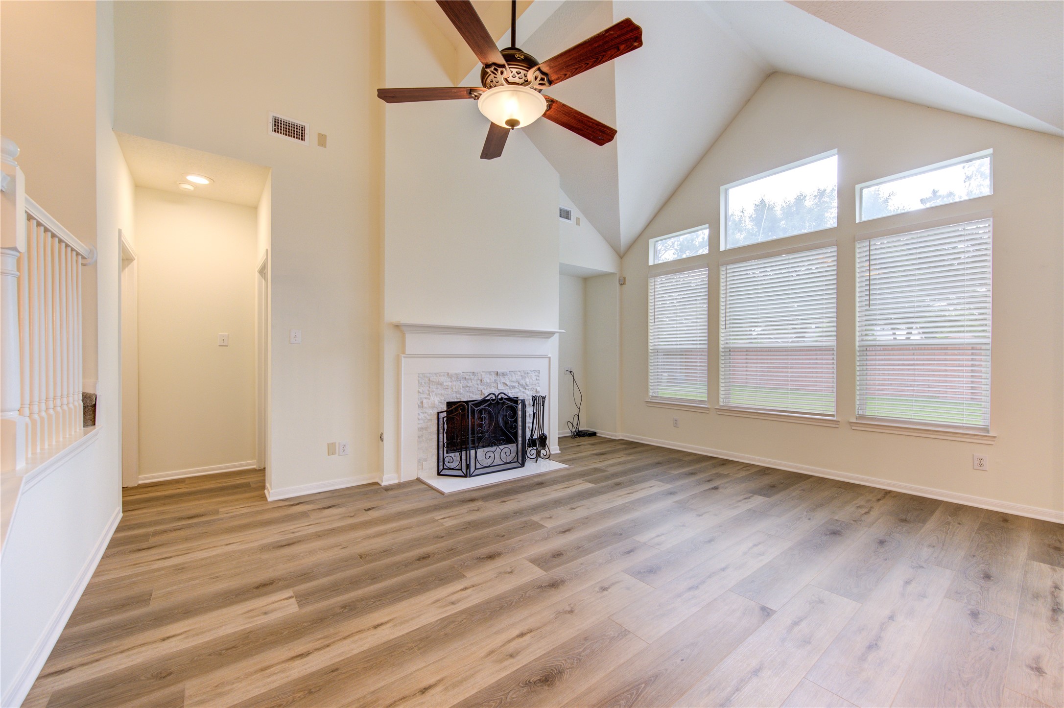 4702 Lawton Bend Lane Property Photo 9
