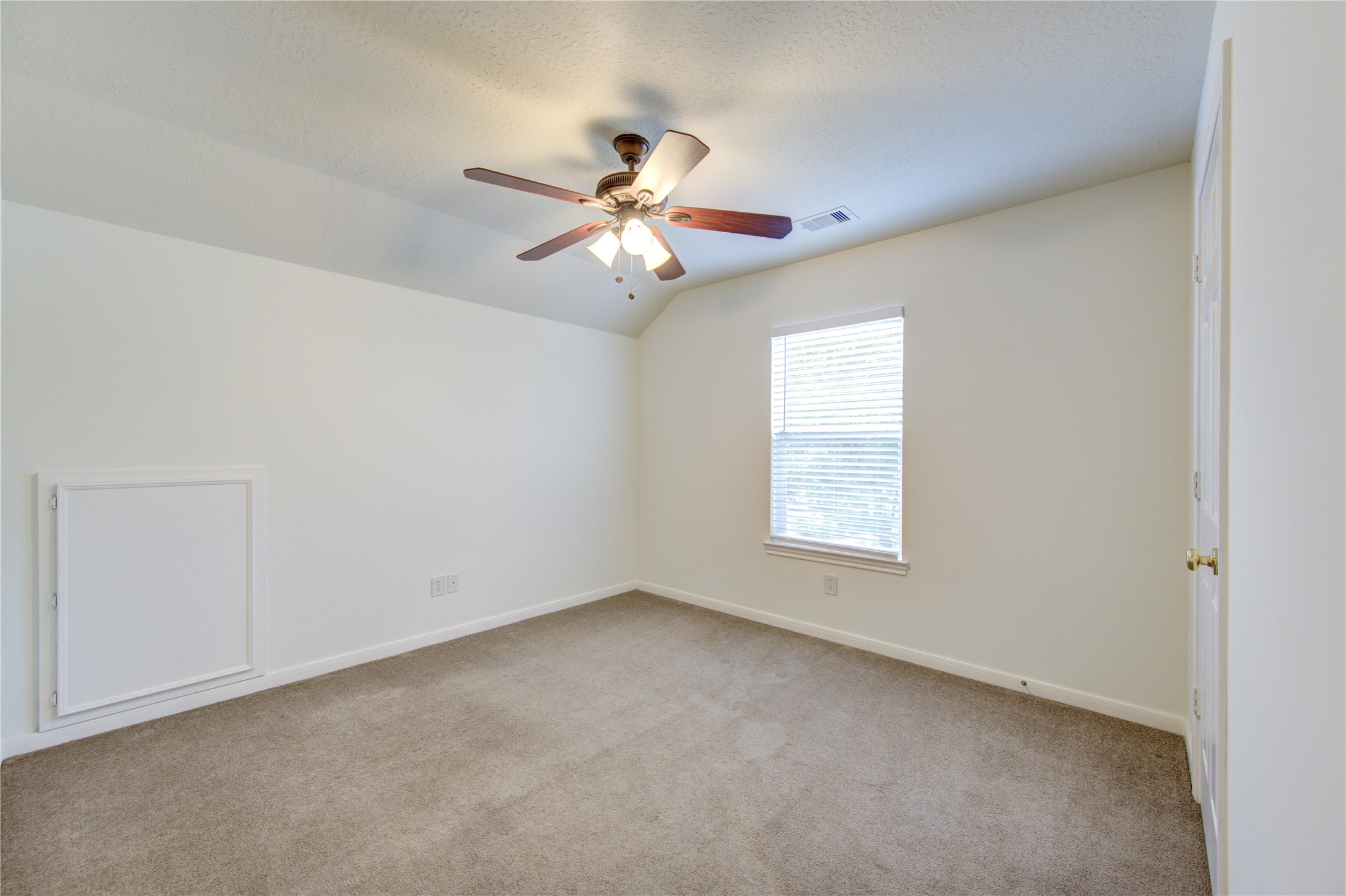 4702 Lawton Bend Lane Property Photo 20