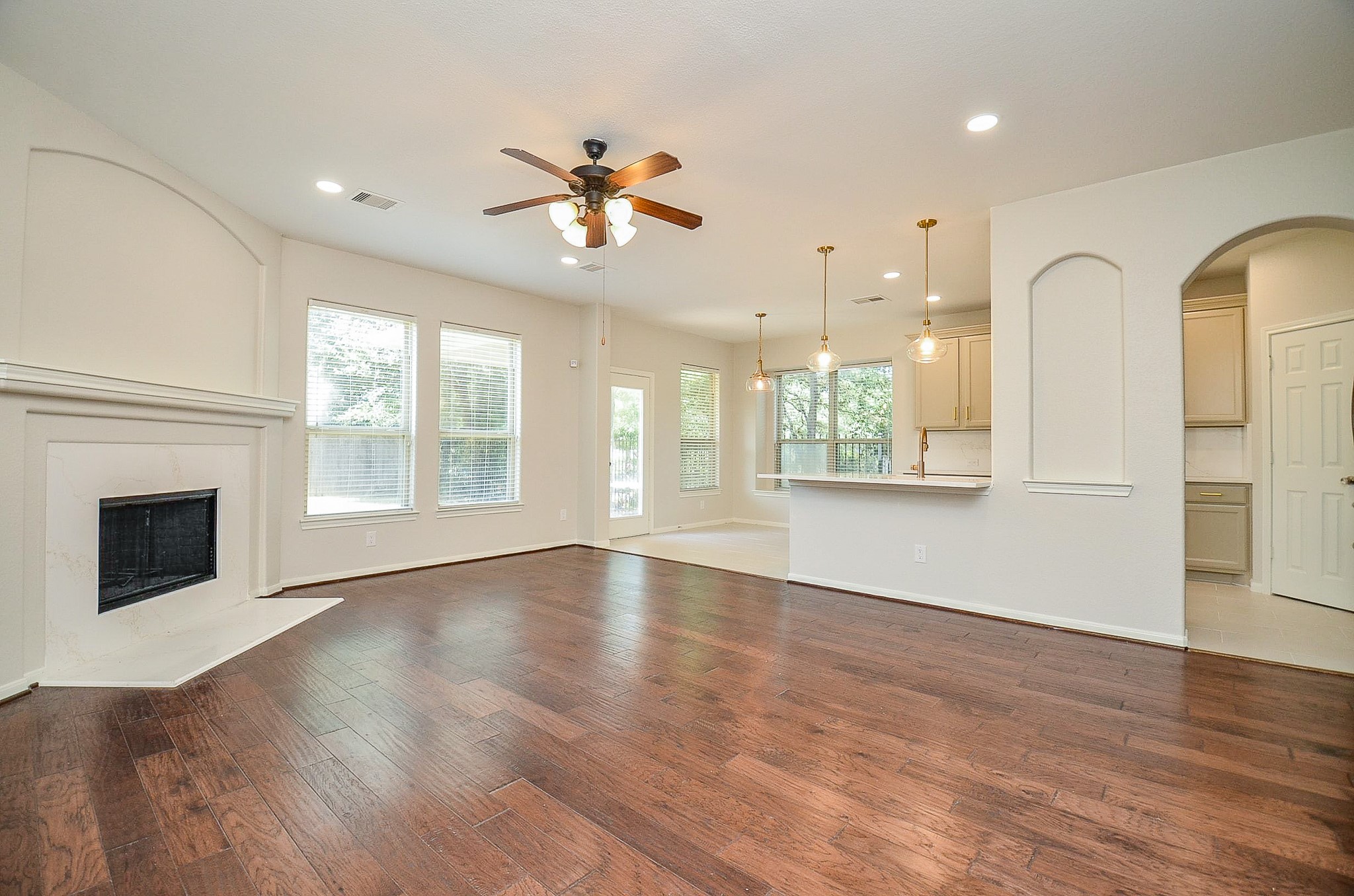 35 S Marshside Place Property Photo 8