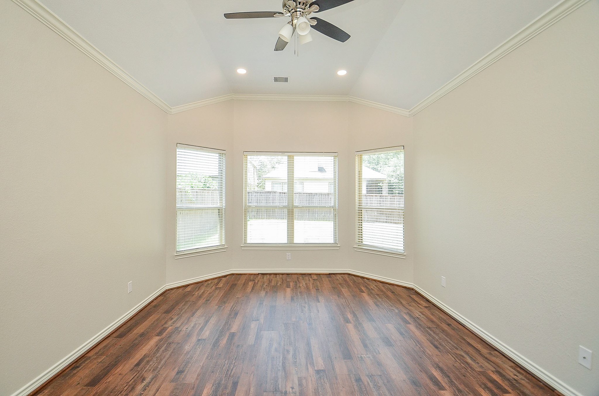 35 S Marshside Place Property Photo 12