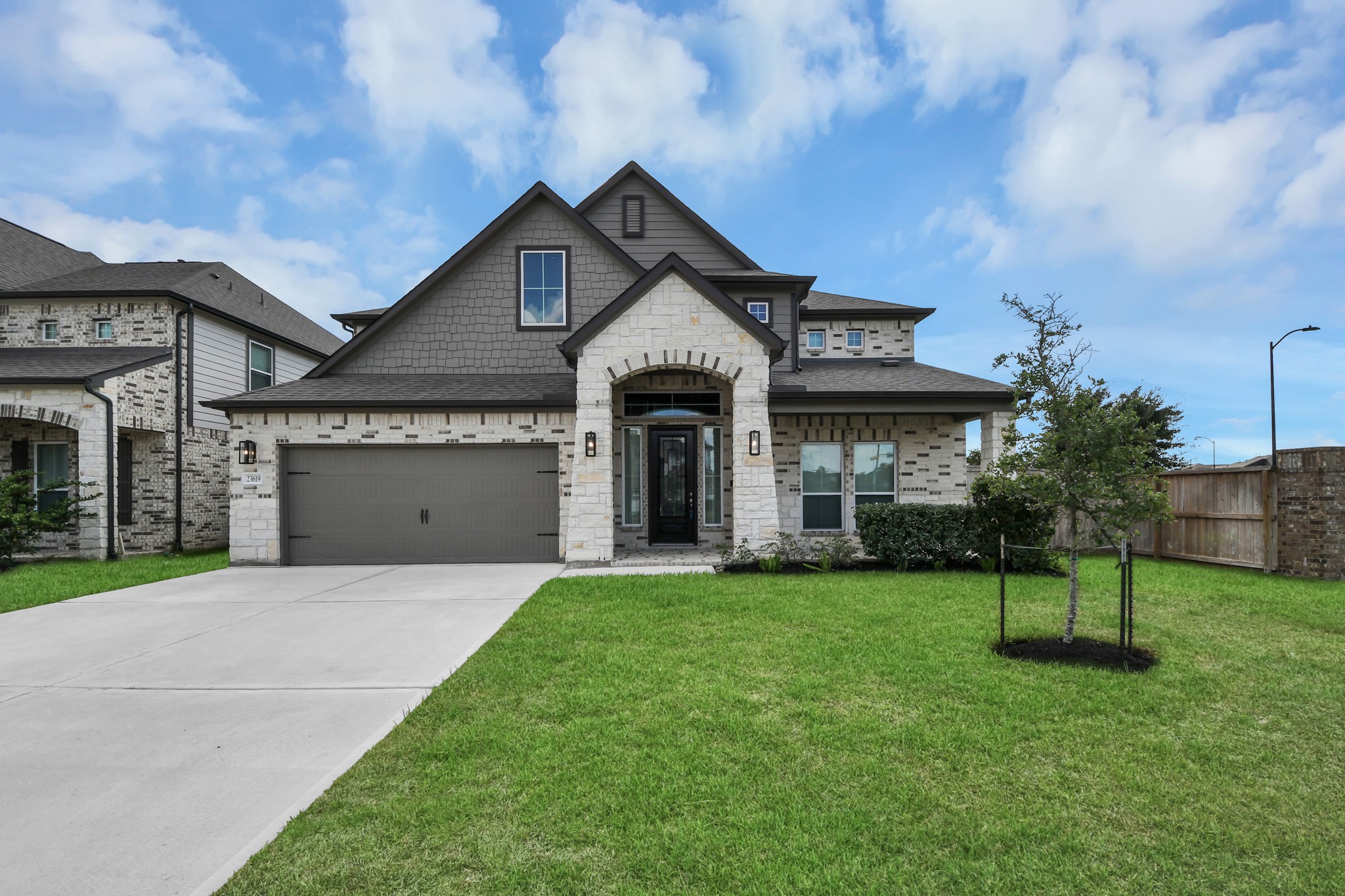 23619 Iris Field Court Property Photo 3