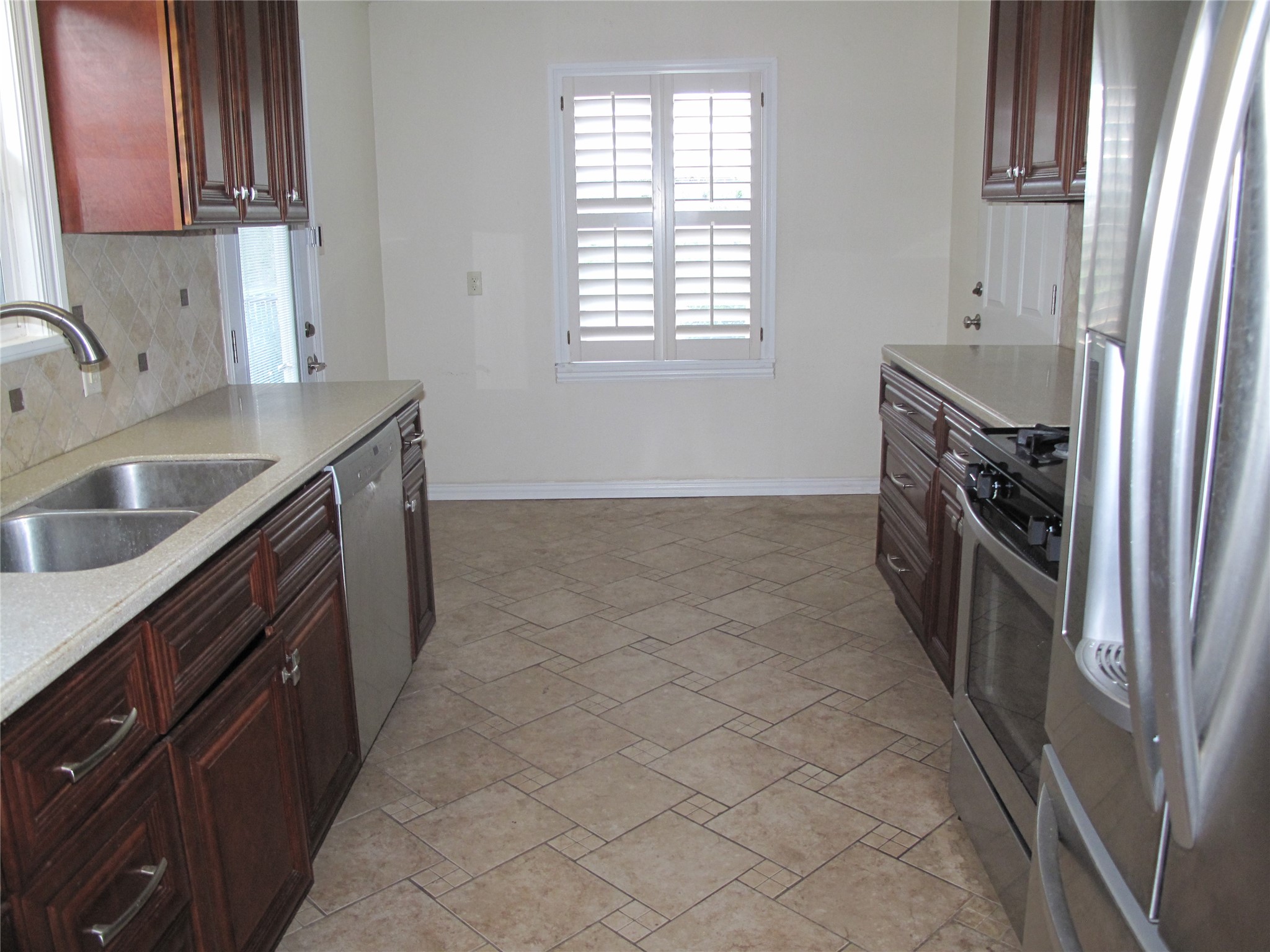 5125 Locust Street Property Photo 4