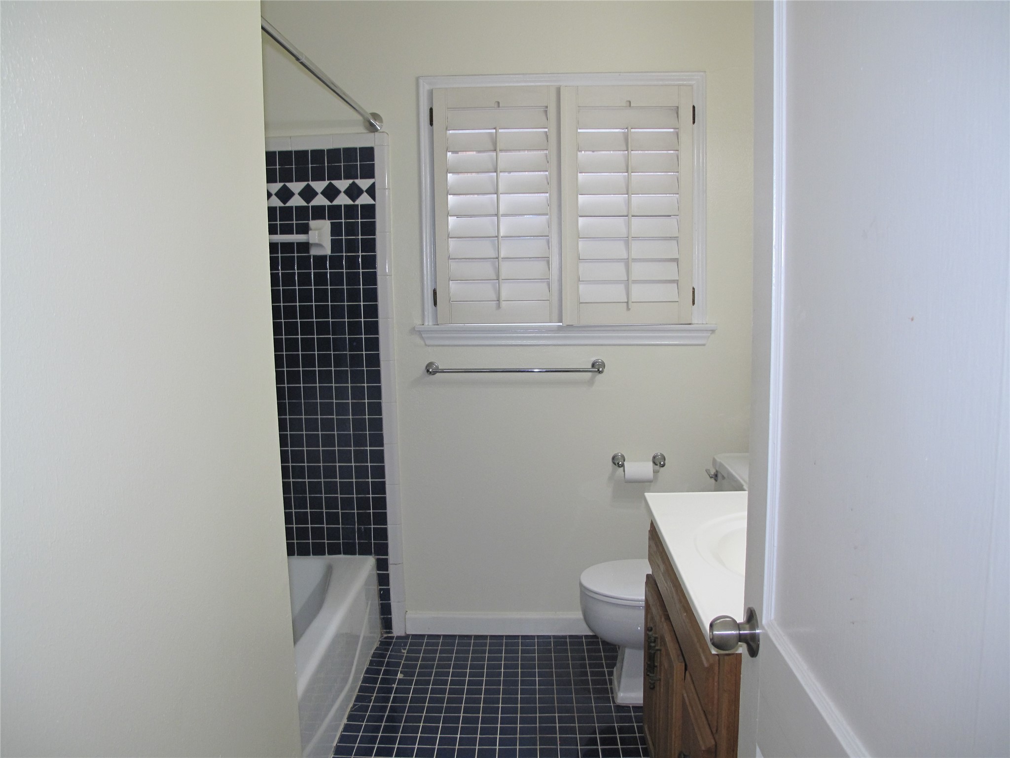 5125 Locust Street Property Photo 14
