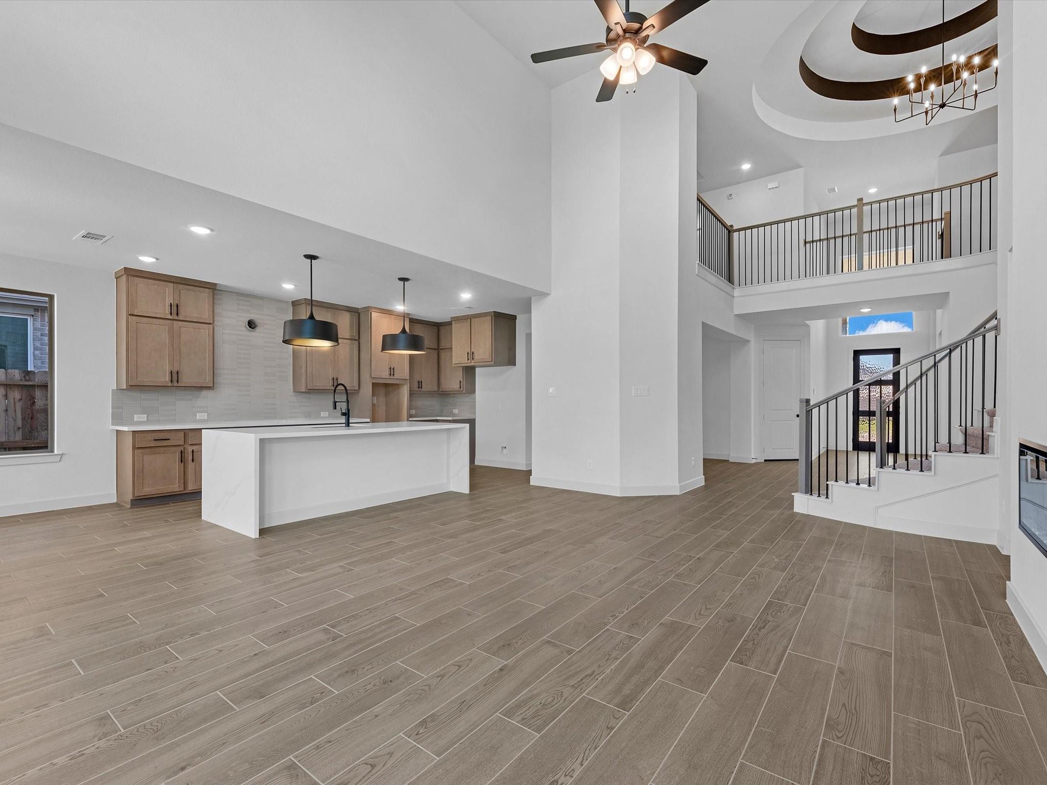 2718 Summer Lark Drive Property Photo 4