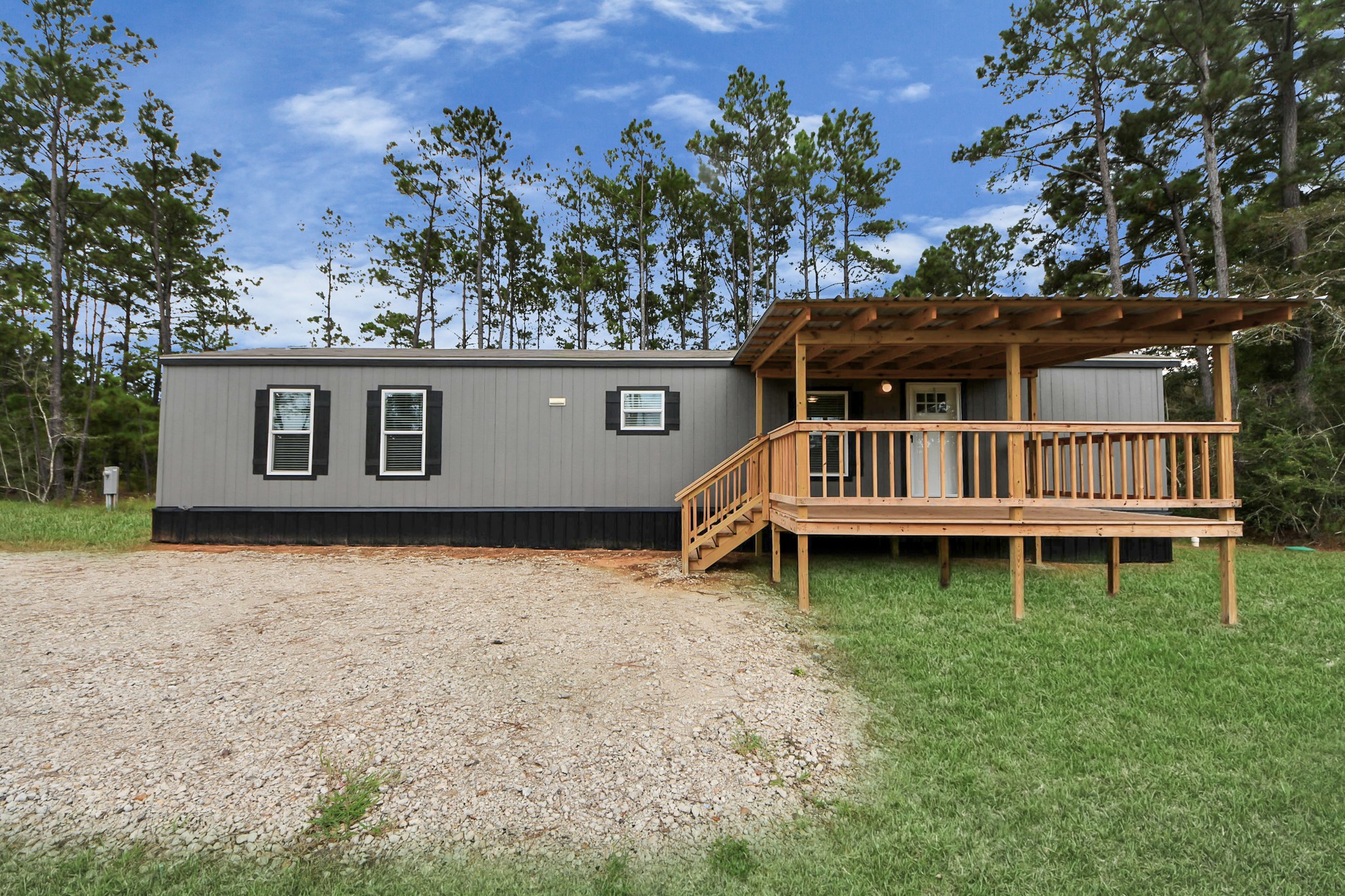 1556 Brown Road Property Photo 2