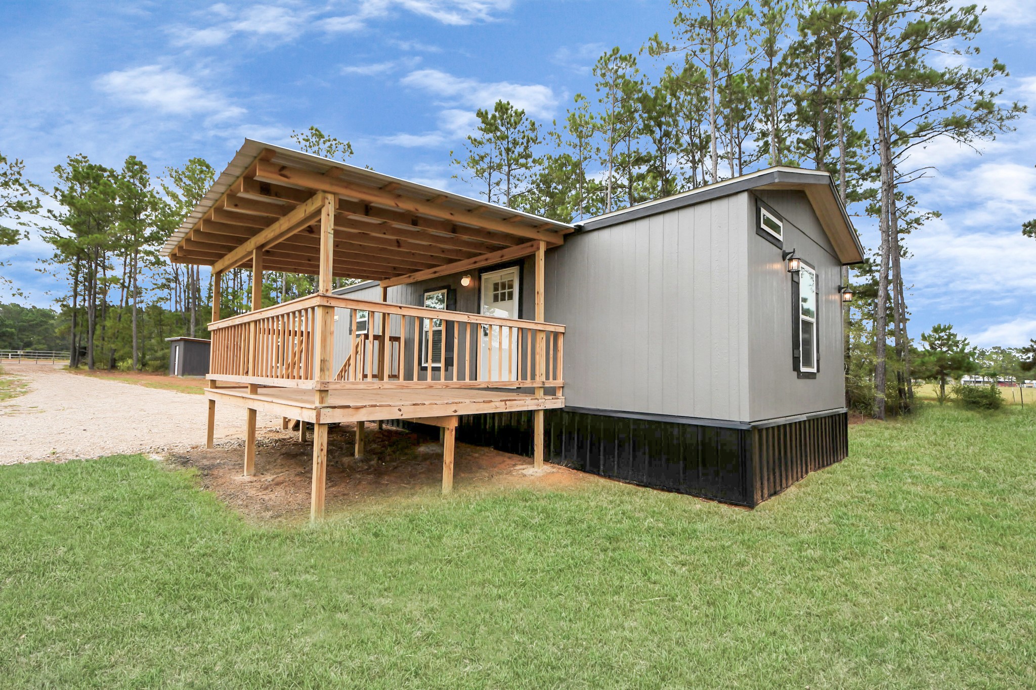 1556 Brown Road Property Photo 3