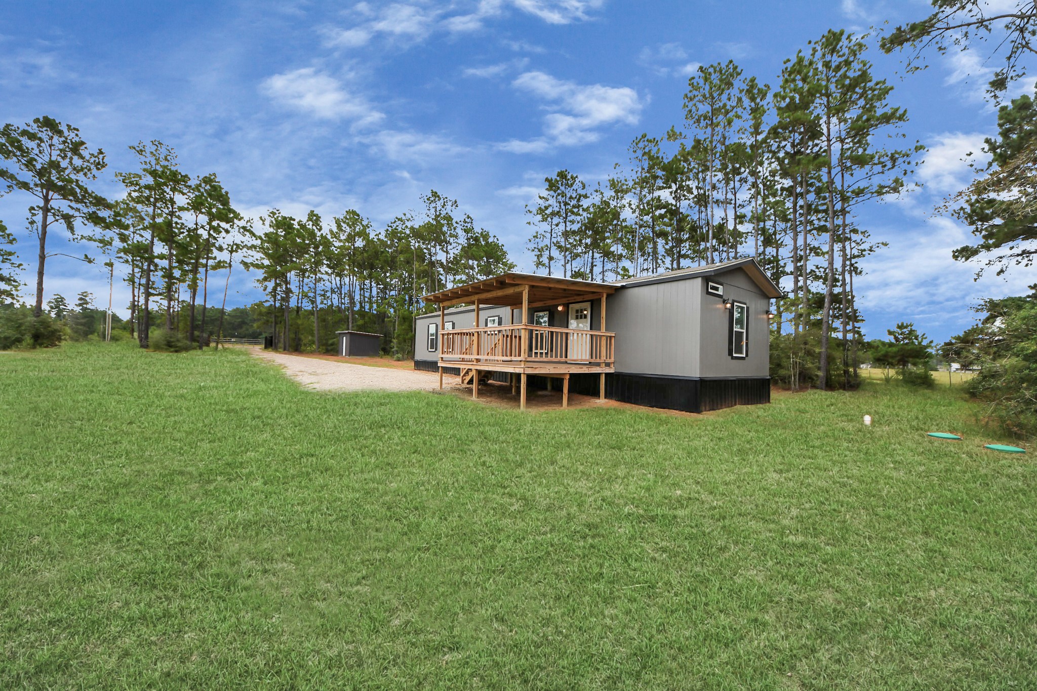1556 Brown Road Property Photo 4