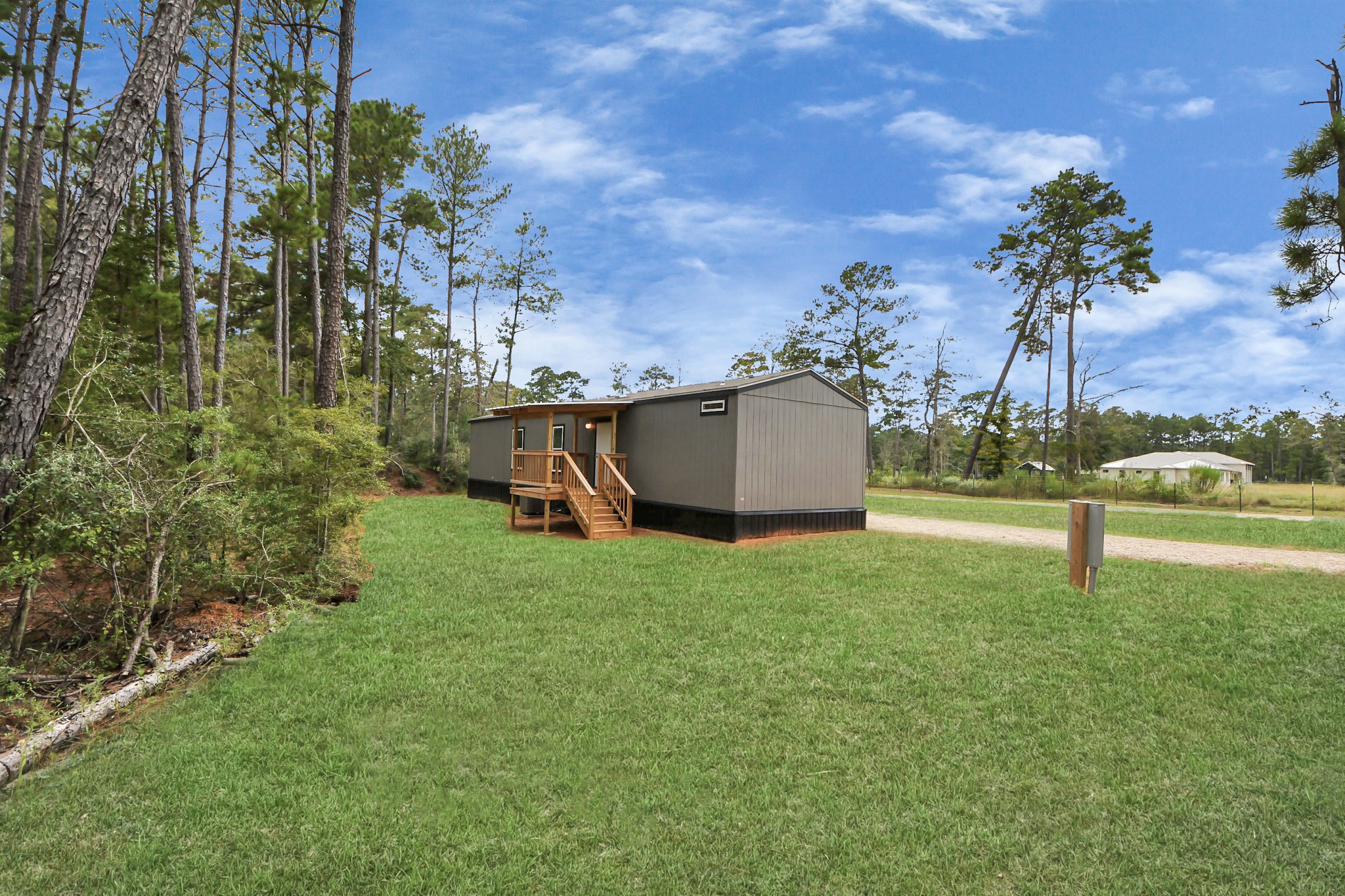 1556 Brown Road Property Photo 5
