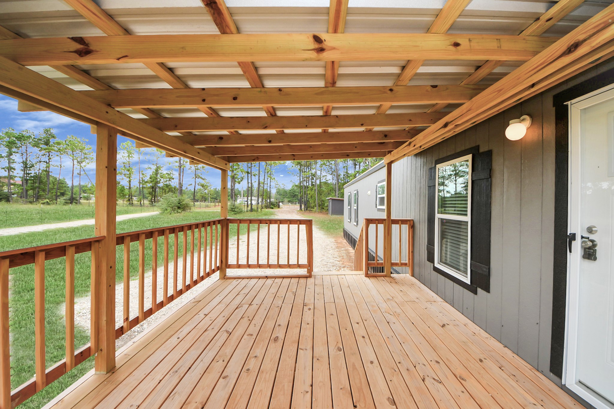 1556 Brown Road Property Photo 6