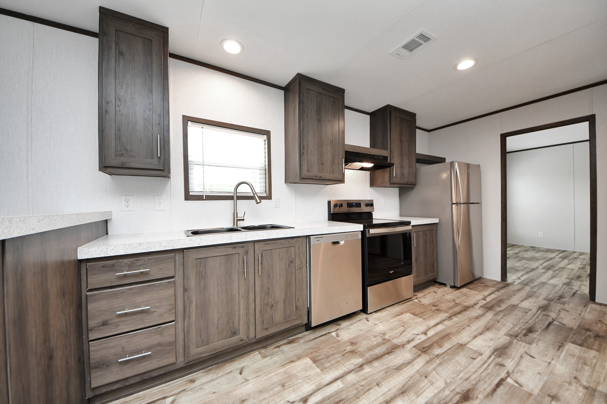 1556 Brown Road Property Photo 10