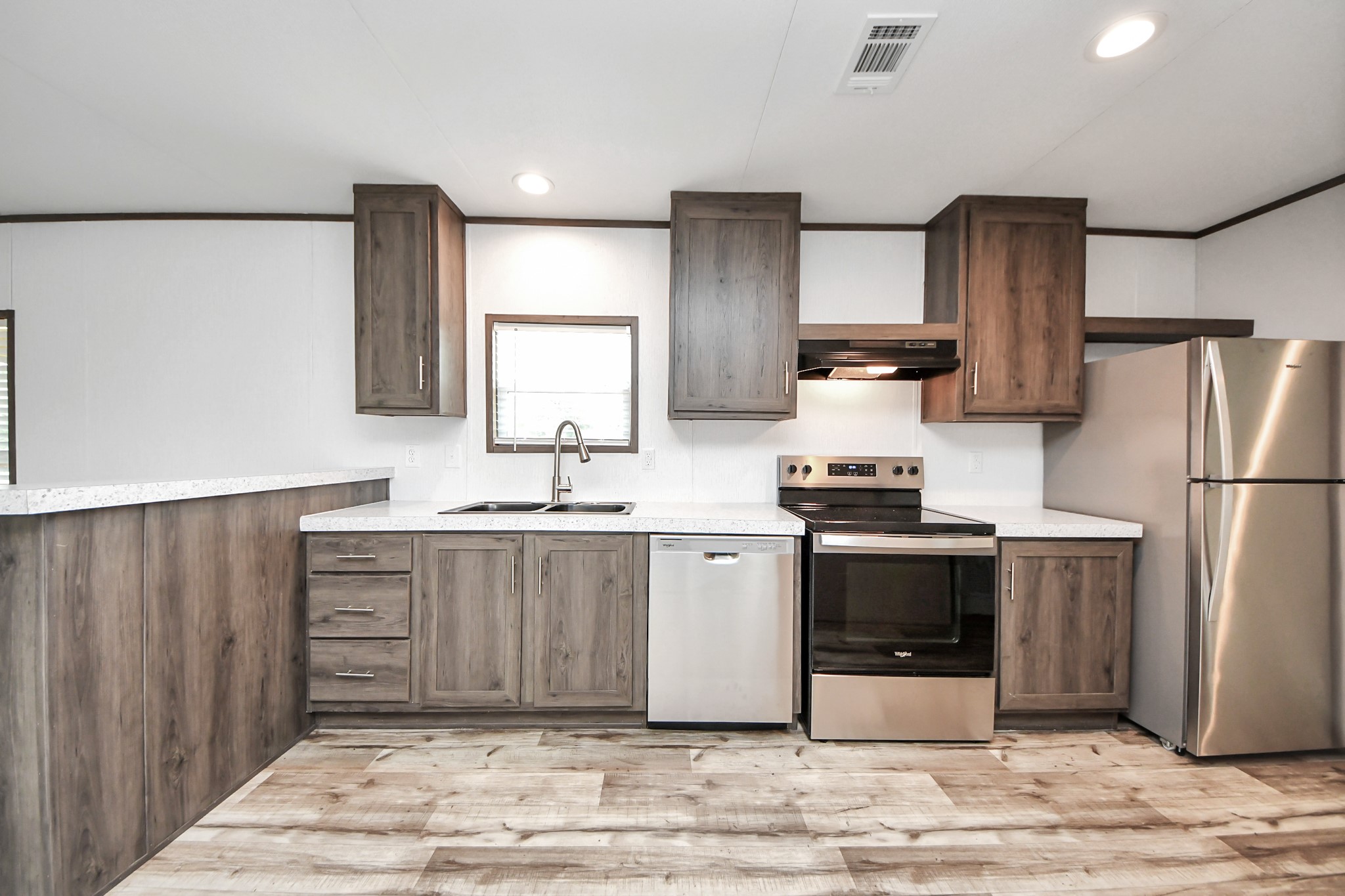 1556 Brown Road Property Photo 11