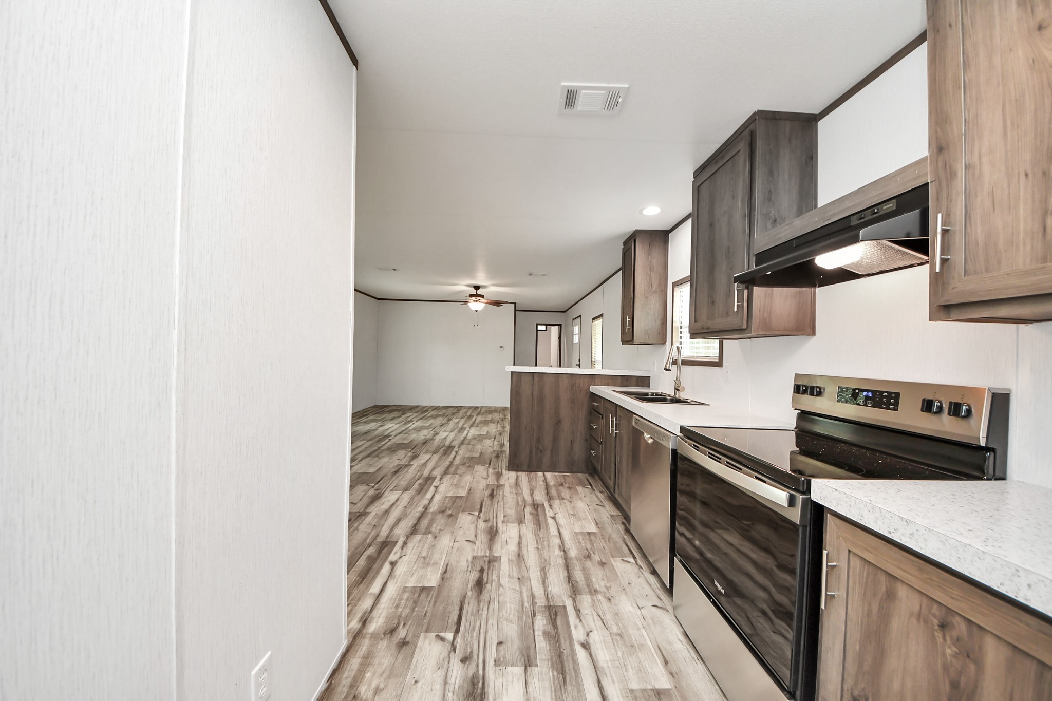 1556 Brown Road Property Photo 12