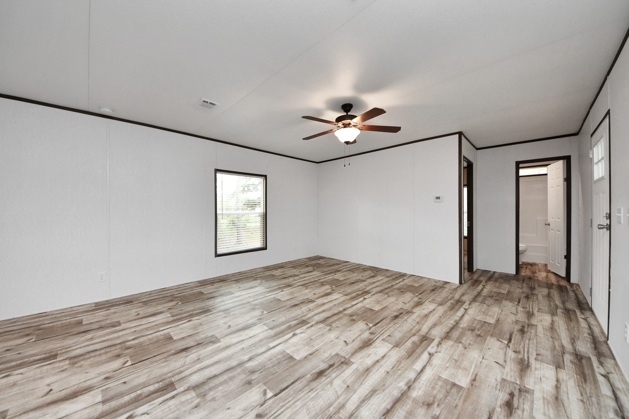 1556 Brown Road Property Photo 13
