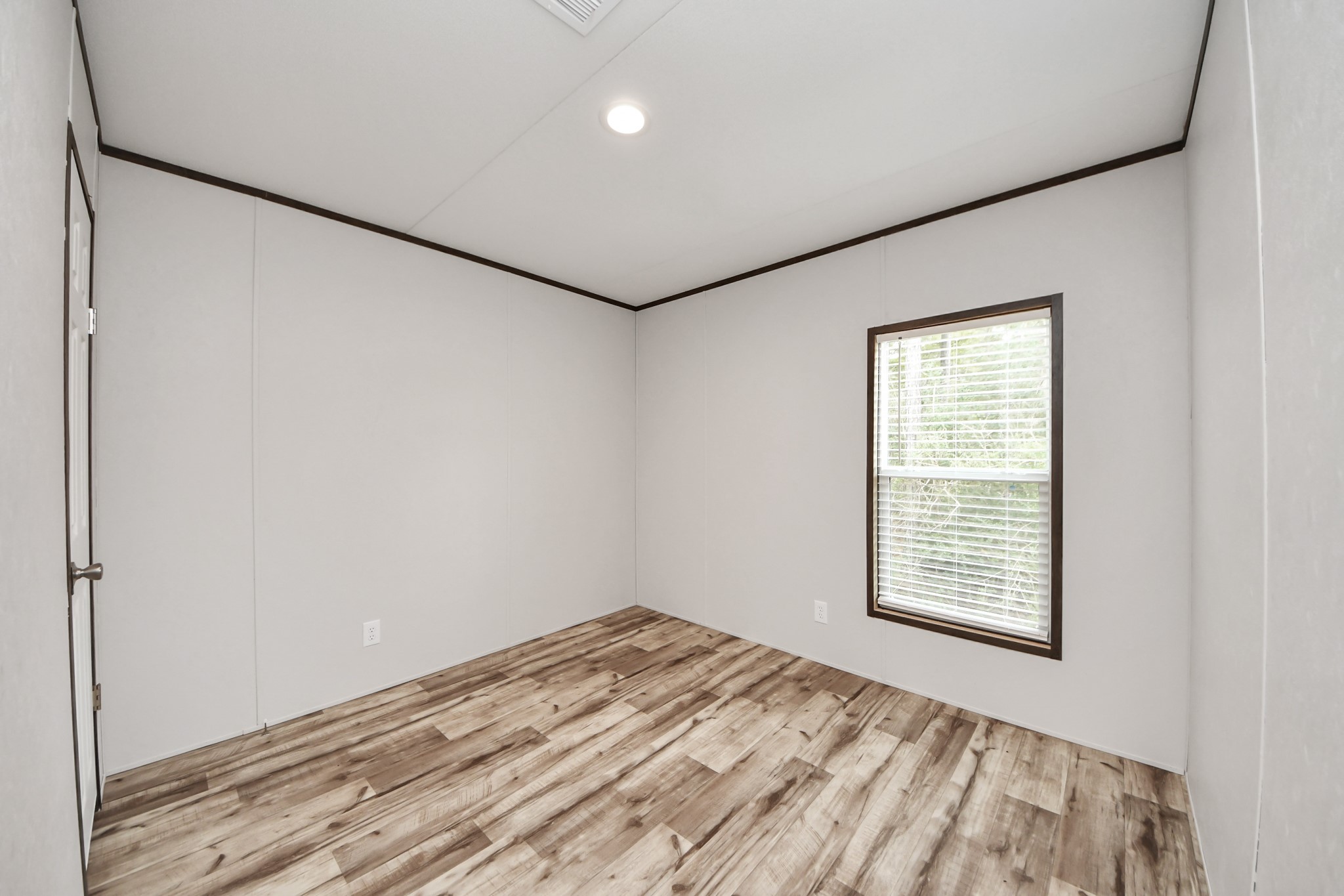 1556 Brown Road Property Photo 14