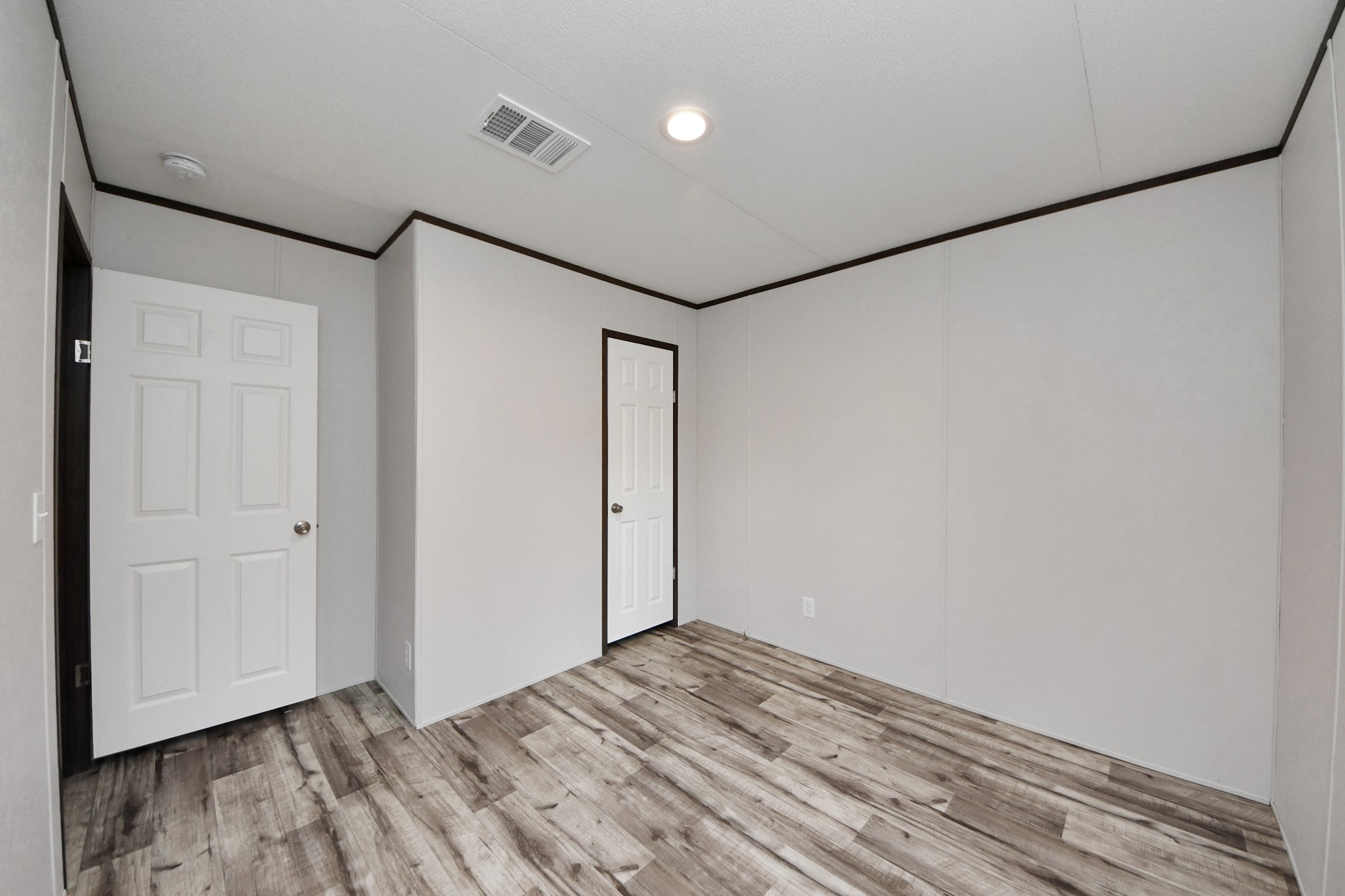 1556 Brown Road Property Photo 16