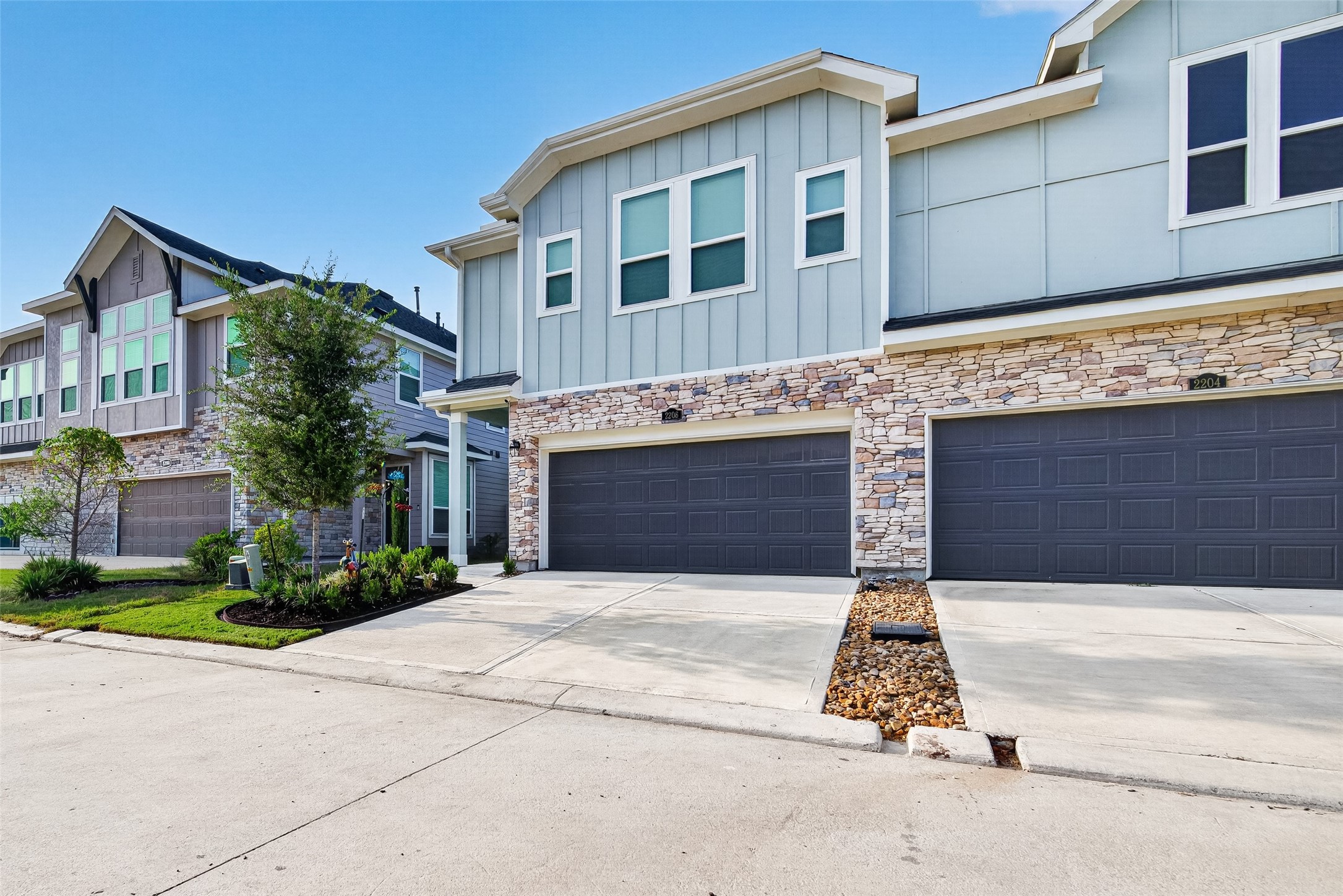 2206 Via Cami Lane Property Photo 4