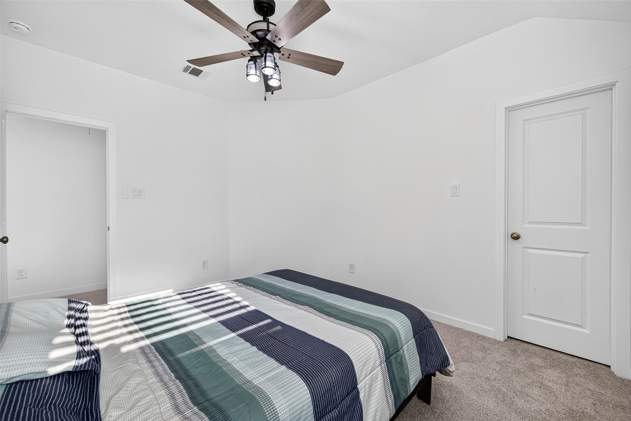 2206 Via Cami Lane Property Photo 25