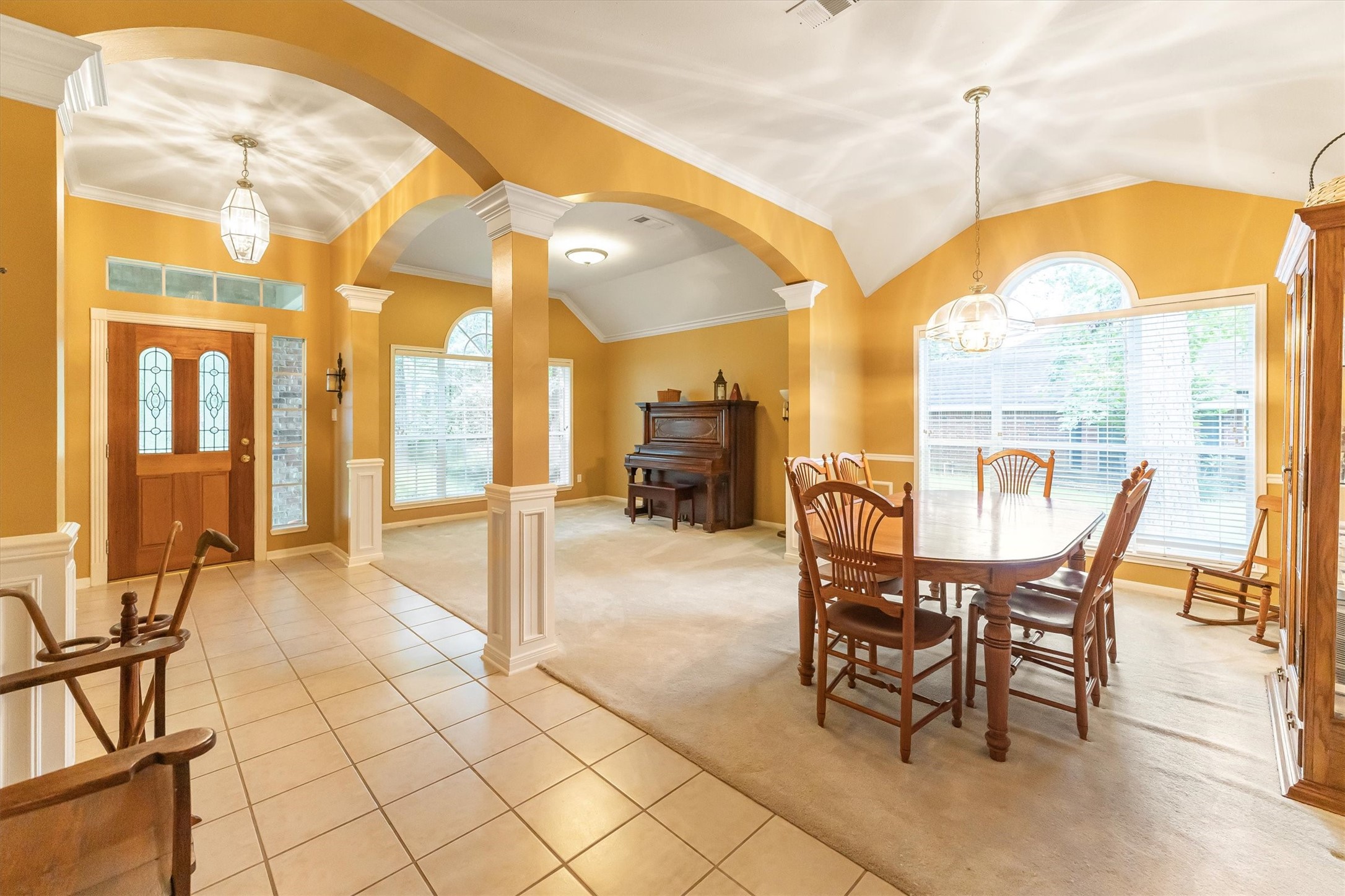 2434 Pebblebrook Circle Property Photo 2