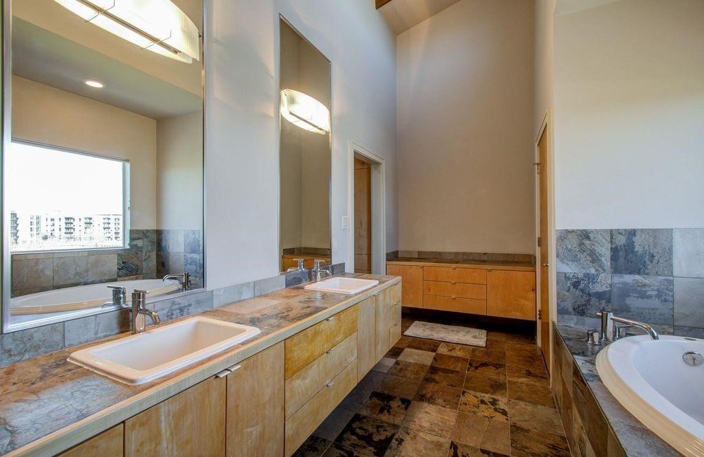 318 Mcalpine Street Property Photo 22