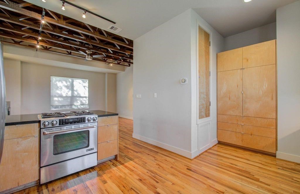 318 Mcalpine Street Property Photo 27