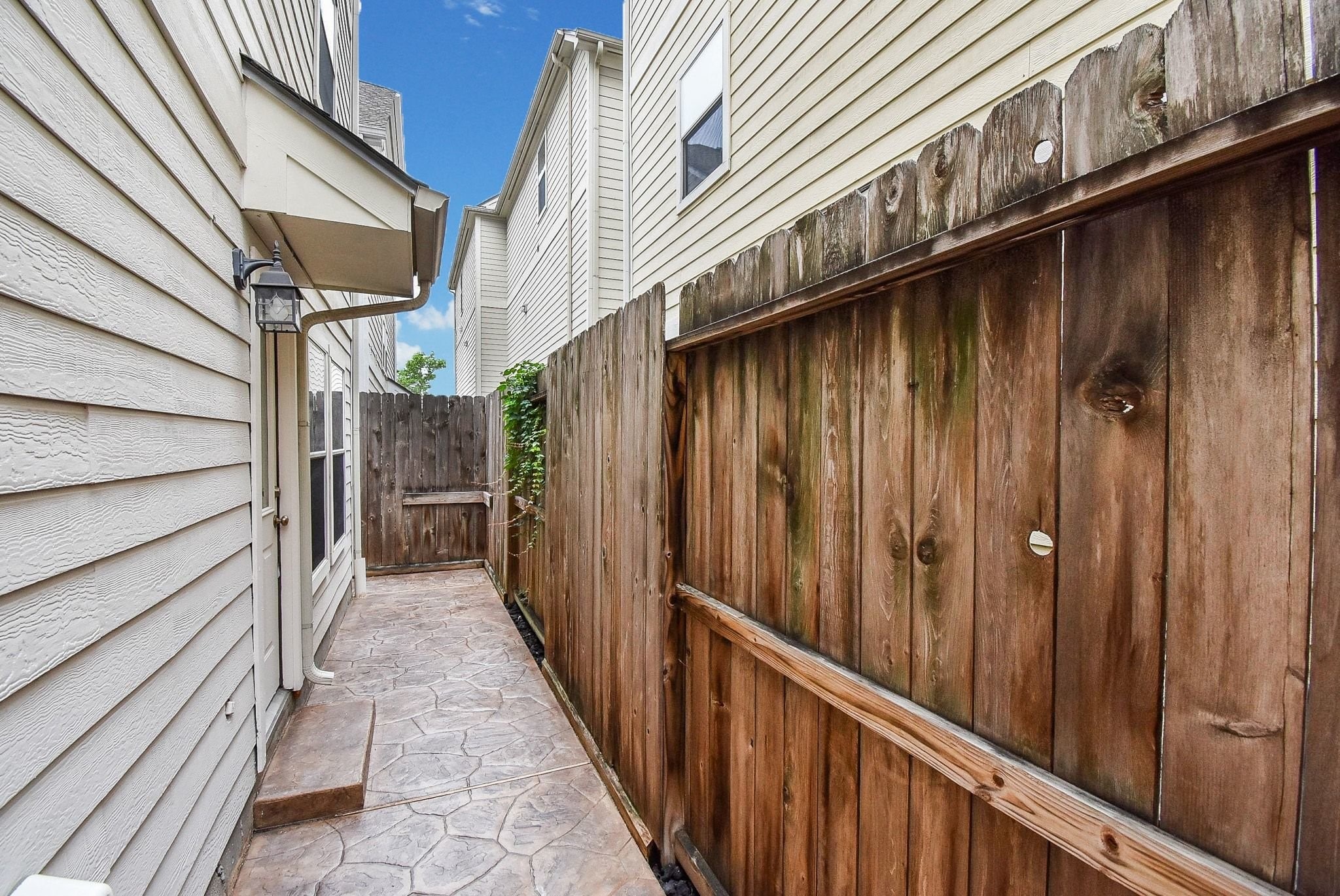 1622 W 25th Street Property Photo 6