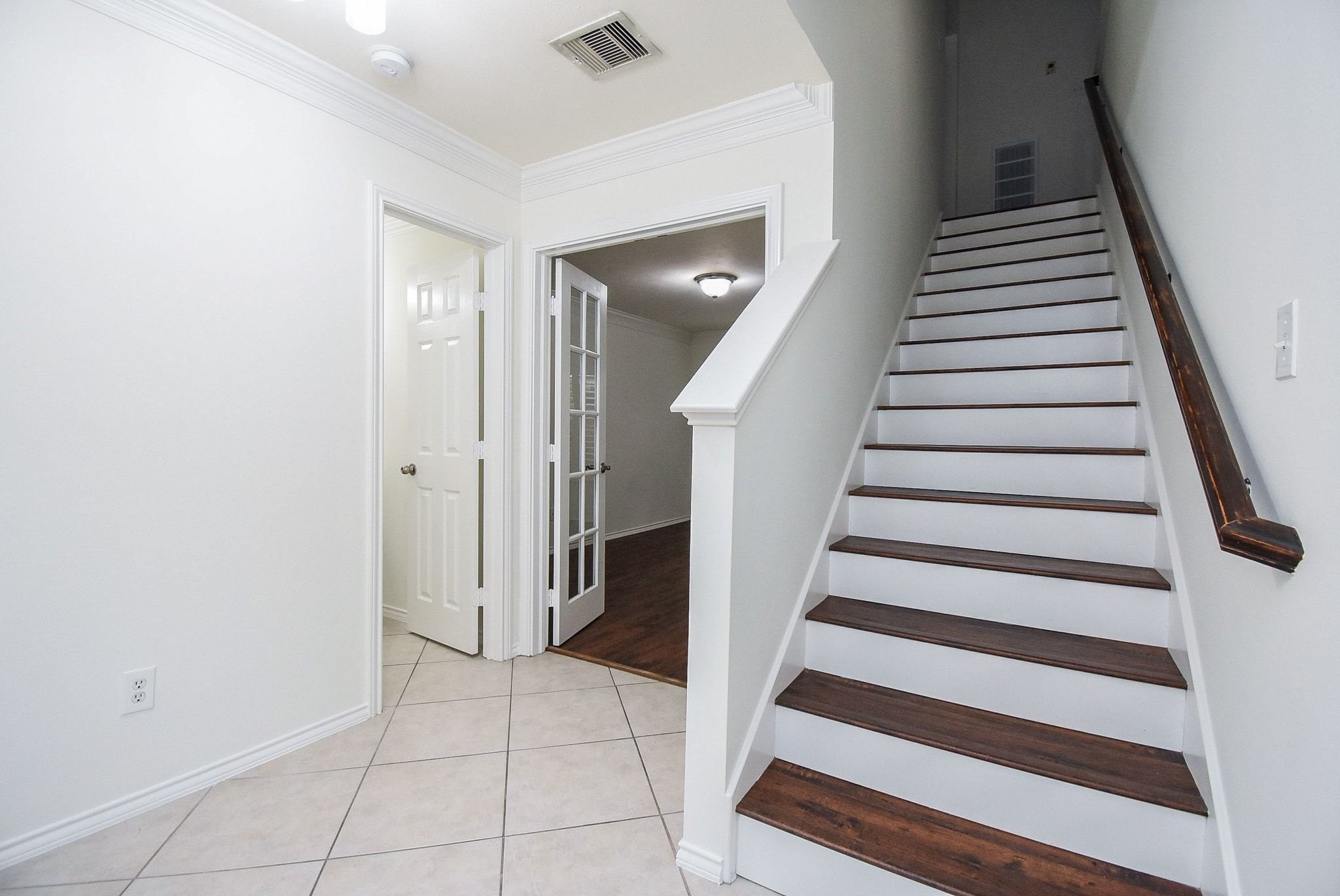 1622 W 25th Street Property Photo 8