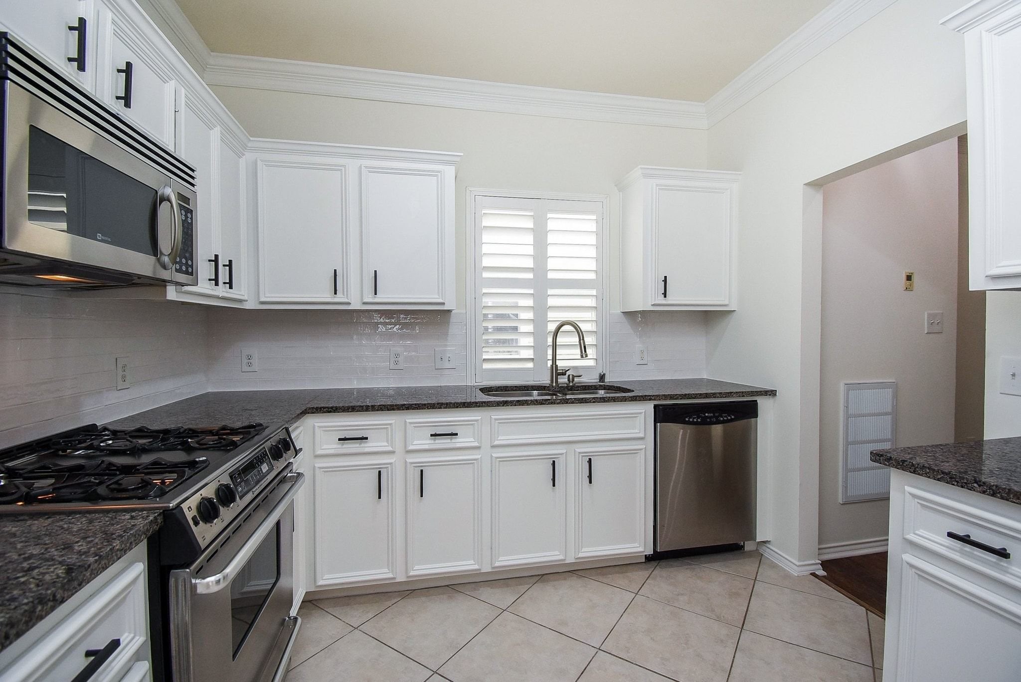 1622 W 25th Street Property Photo 16