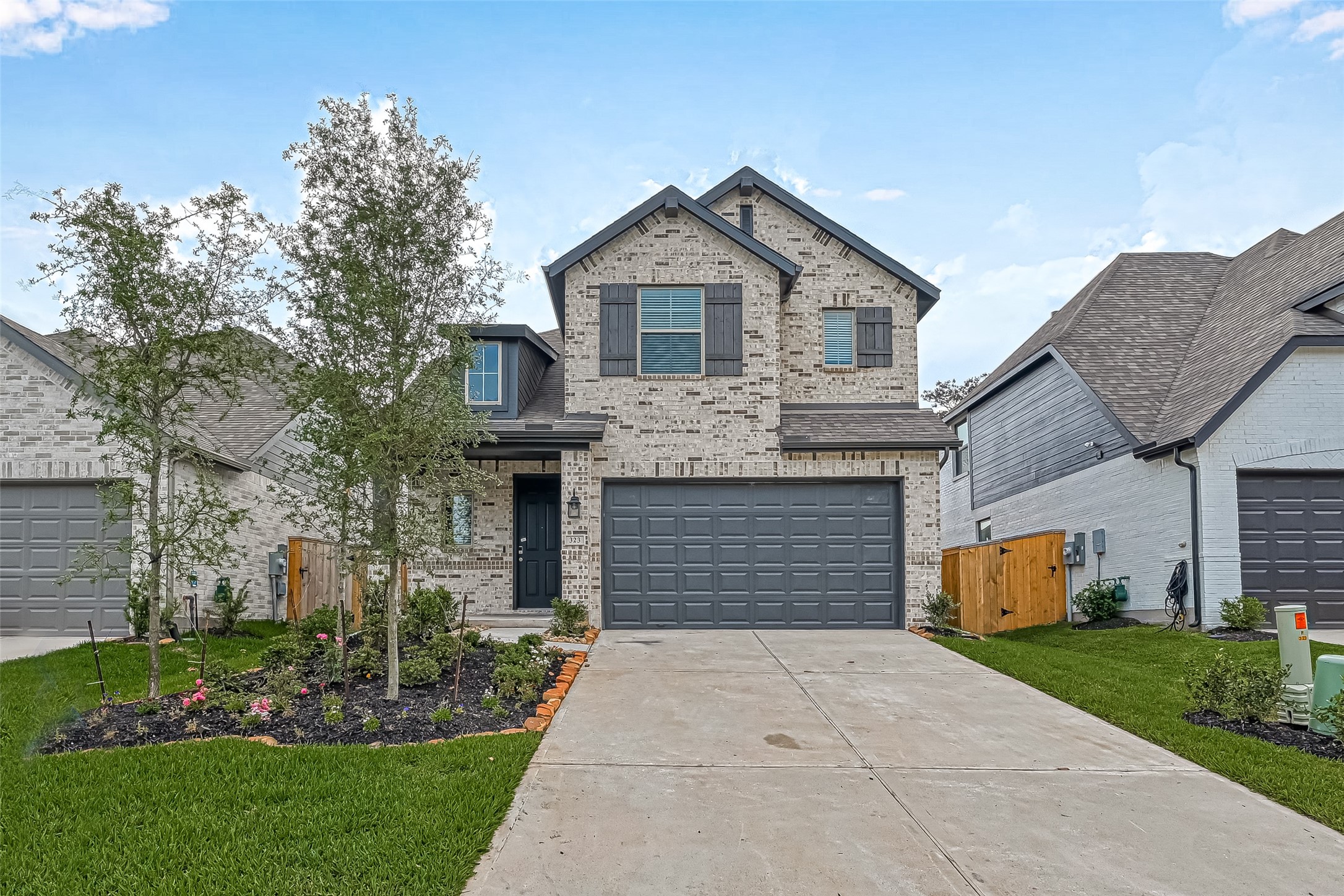 323 Highland Bayou Drive Property Photo 1