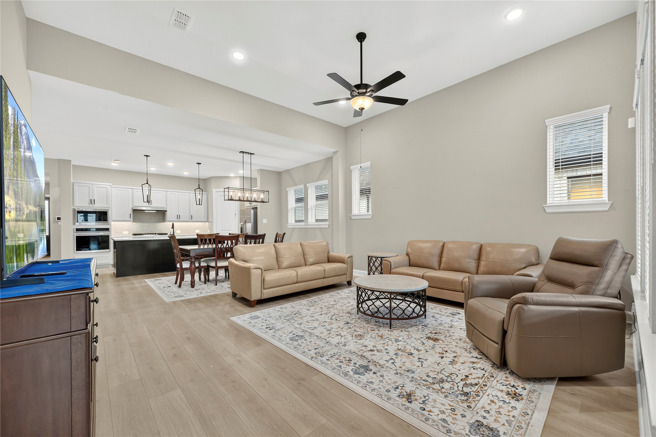 468 Harvest Moon Drive Property Photo 4