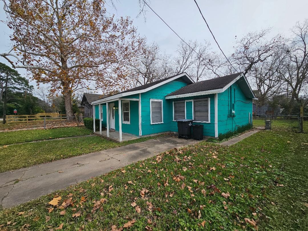 1013 W Snyder Street Property Photo 3