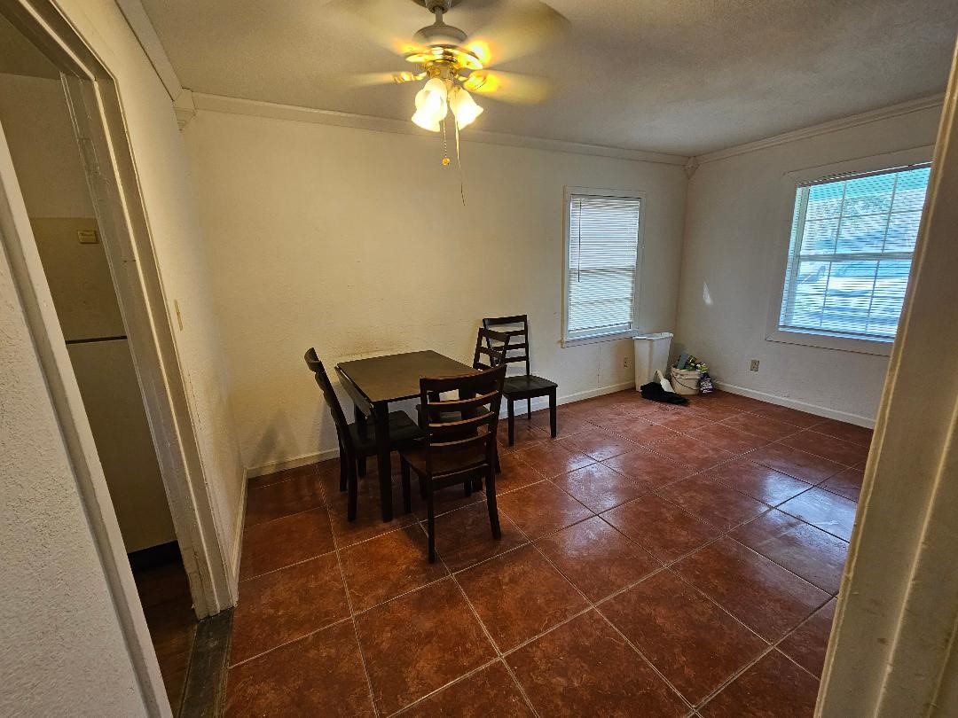 1013 W Snyder Street Property Photo 6