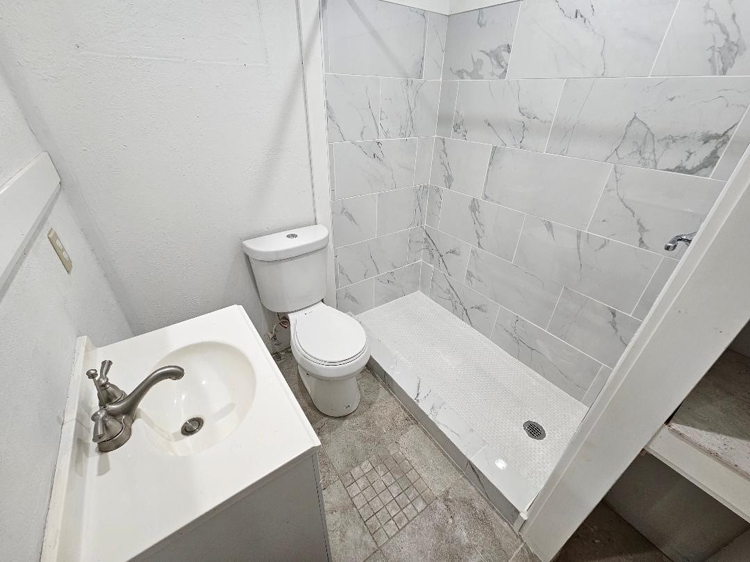 1013 W Snyder Street Property Photo 10