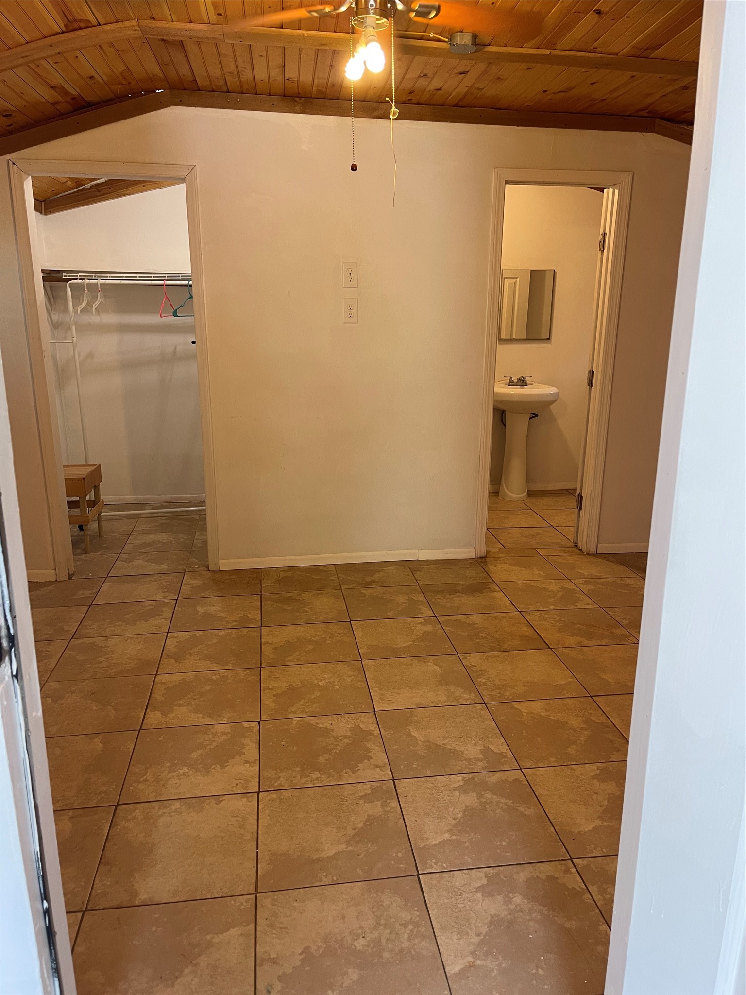 1472 1/2 Godwin Street Property Photo 5