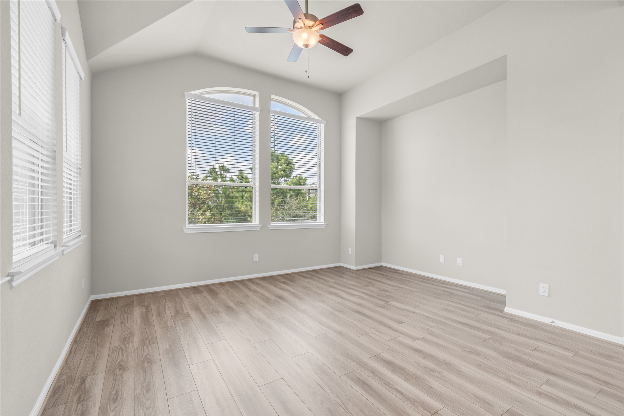16207 Northern Cardinal Lane Property Photo 21