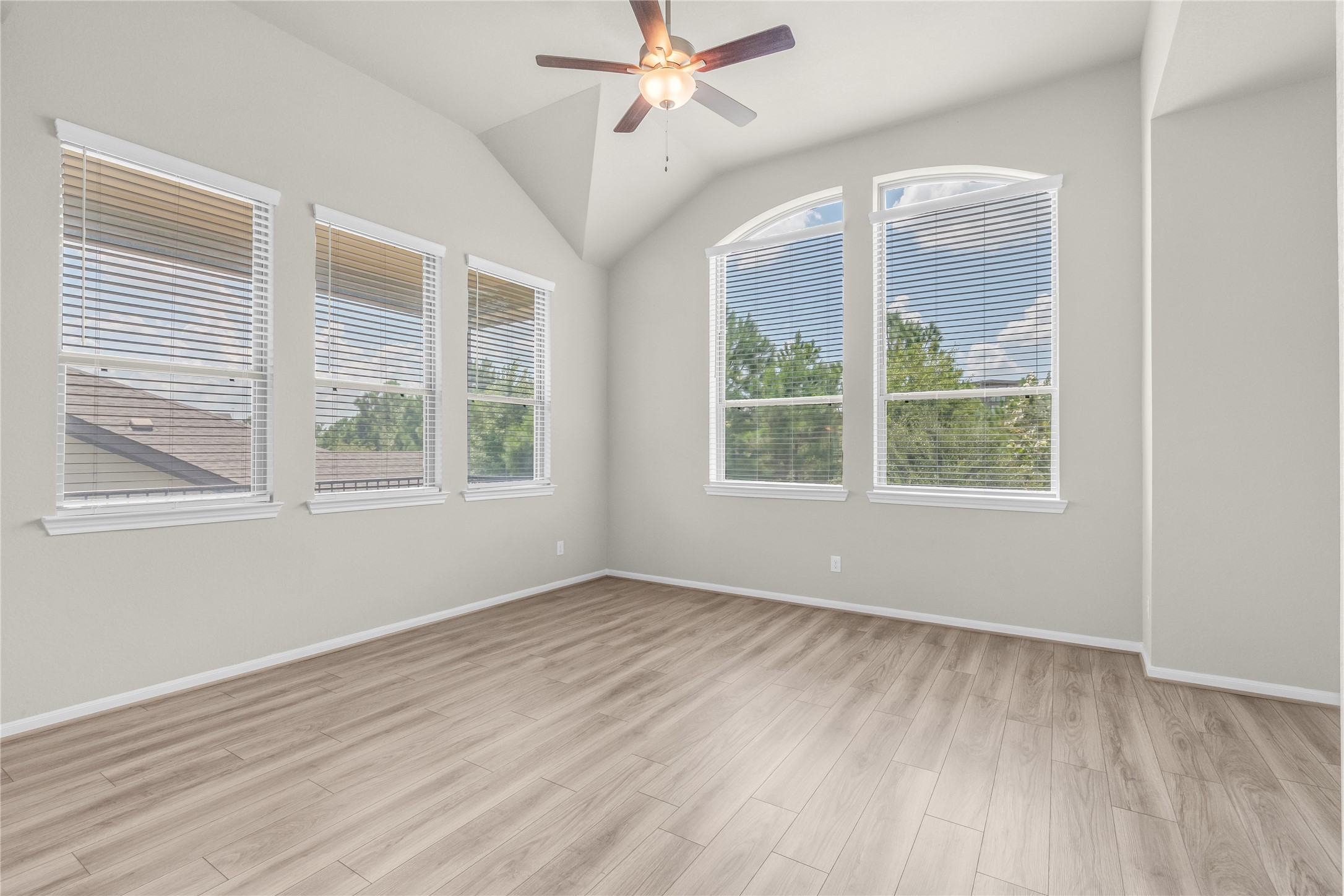 16207 Northern Cardinal Lane Property Photo 24