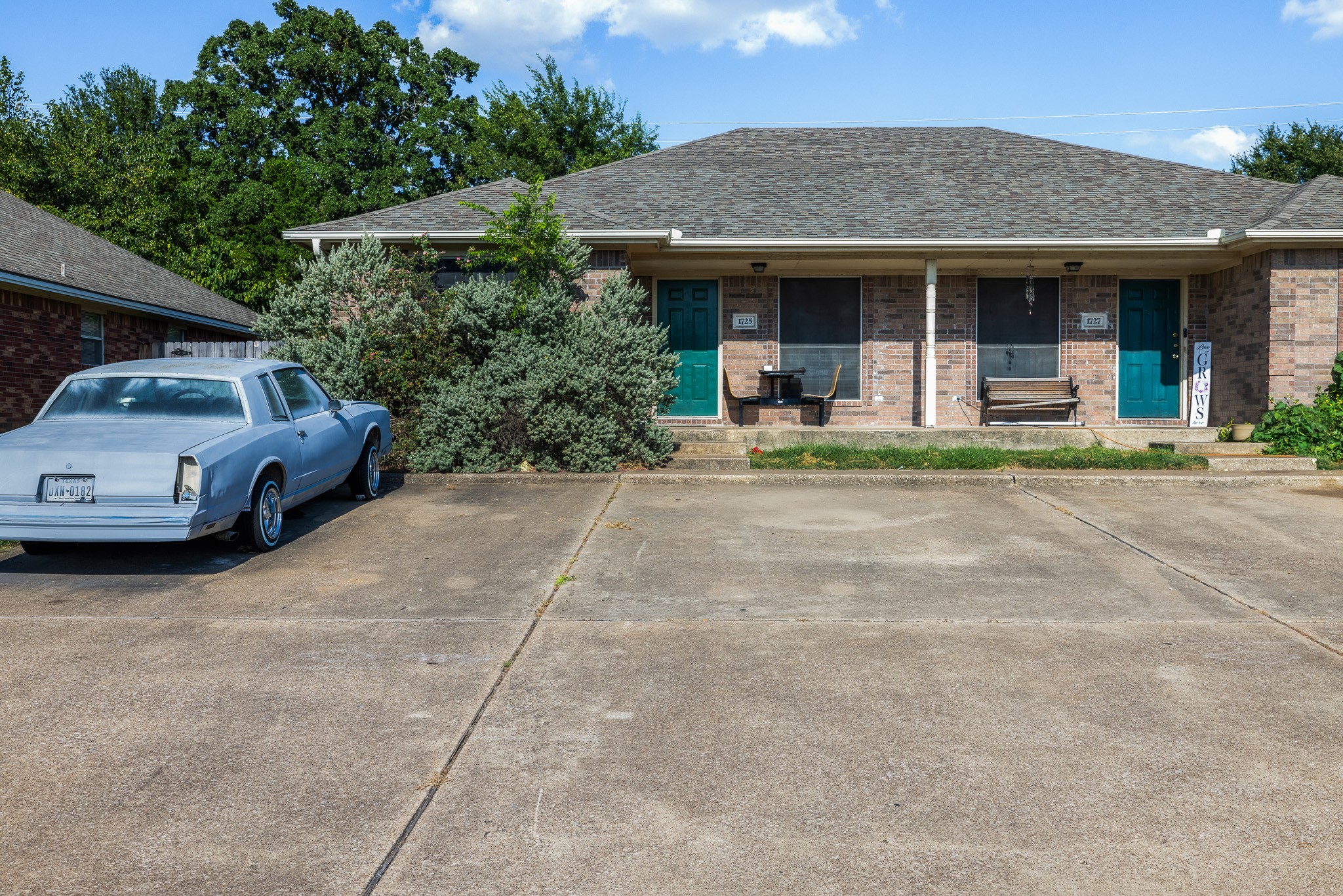 1725 Rock Hollow Loop Property Photo 4