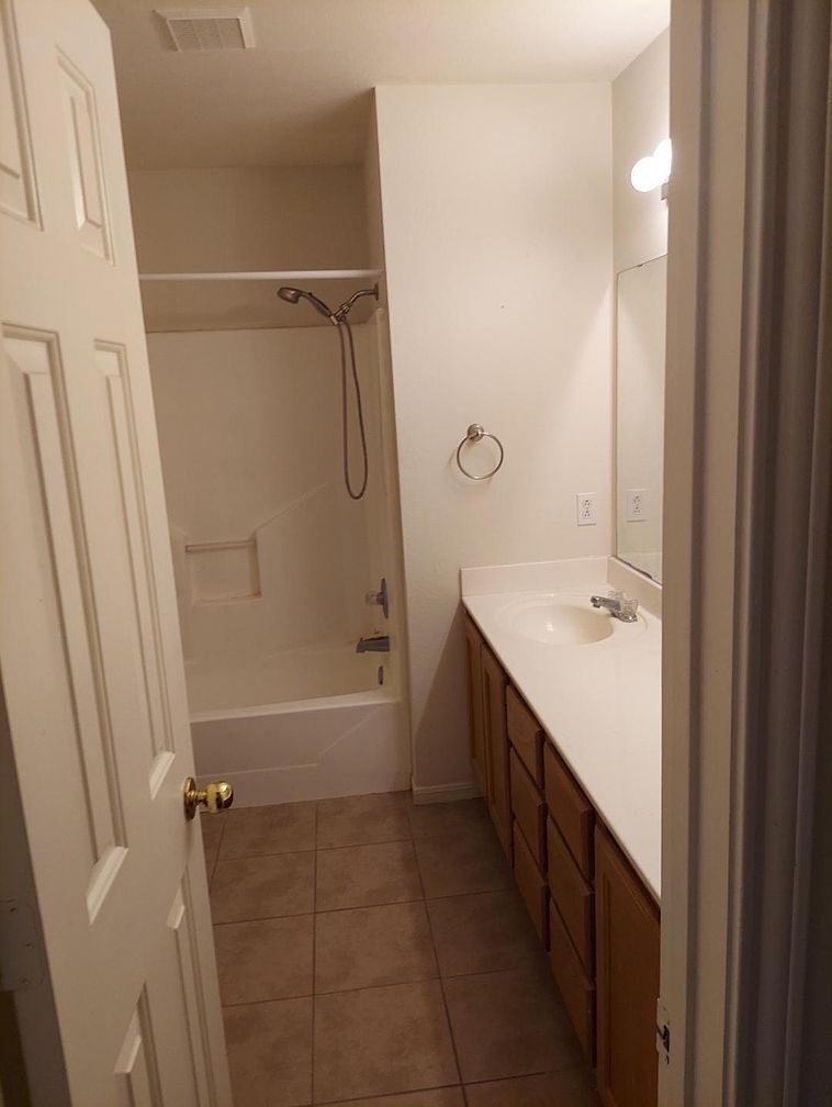 1725 Rock Hollow Loop Property Photo 8