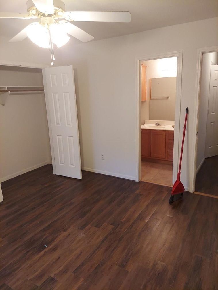 1725 Rock Hollow Loop Property Photo 11