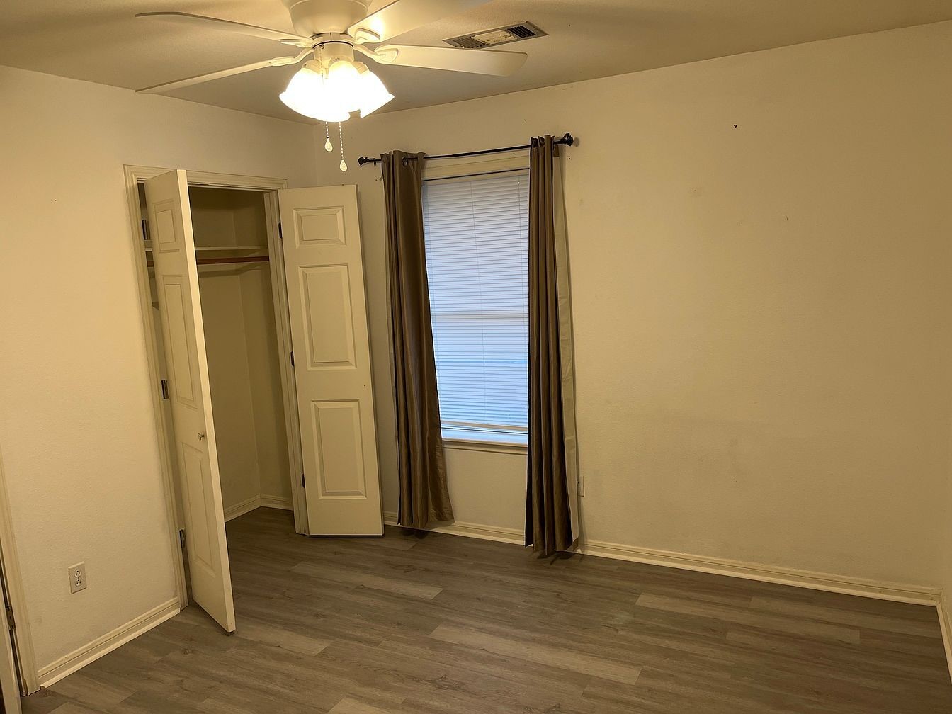 1725 Rock Hollow Loop Property Photo 18