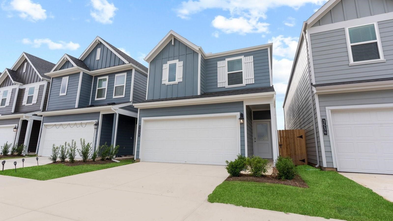 28218 Meadowlark Sky Drive Property Photo 2