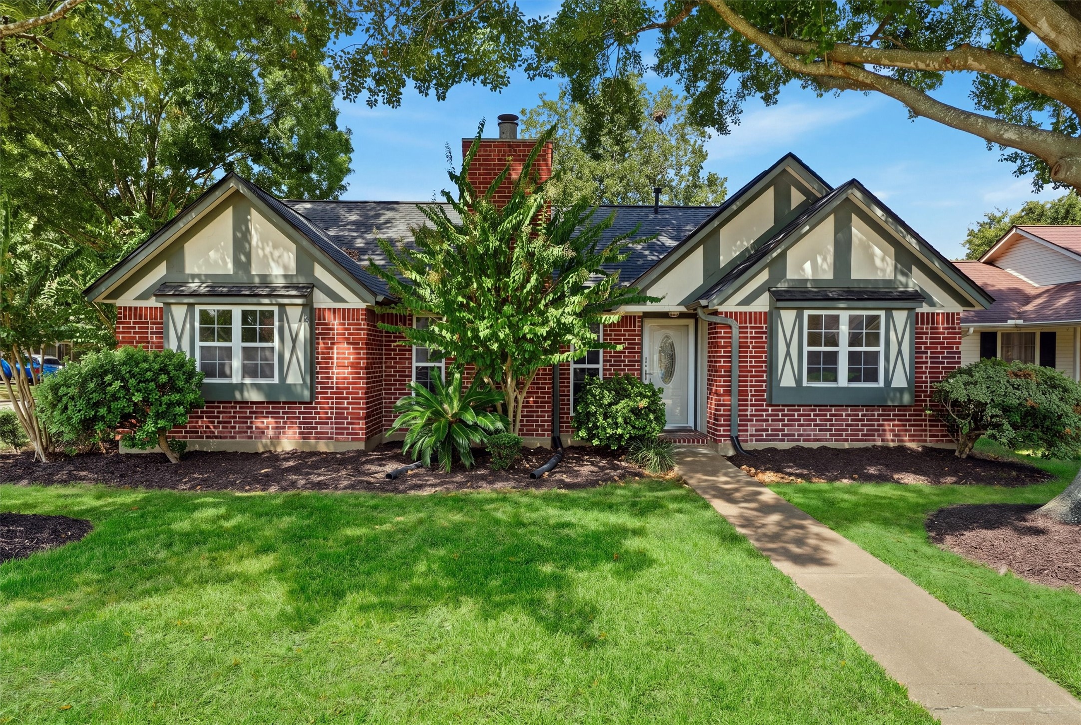 3734 Sweetbriar Drive Property Photo 1