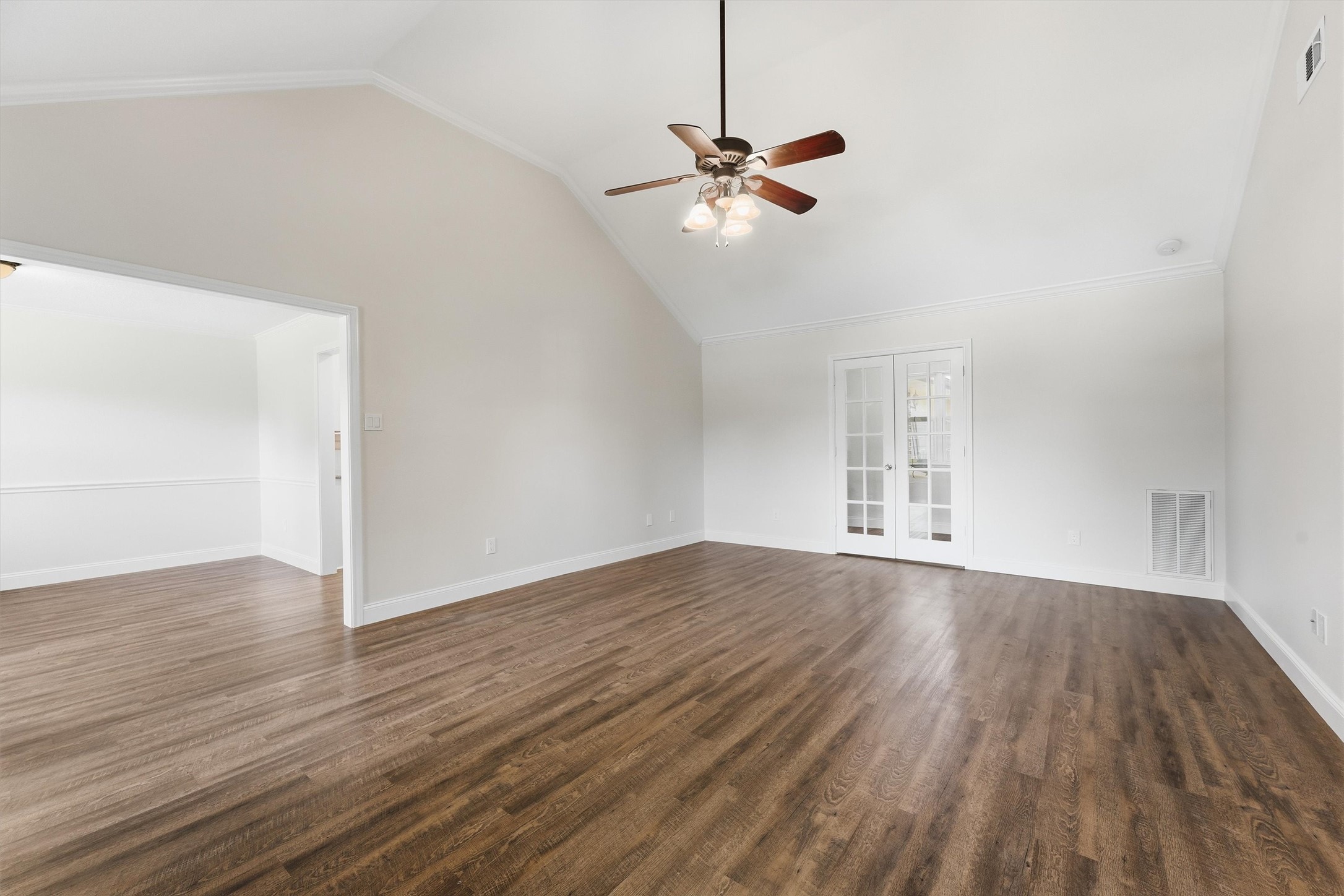 3734 Sweetbriar Drive Property Photo 5