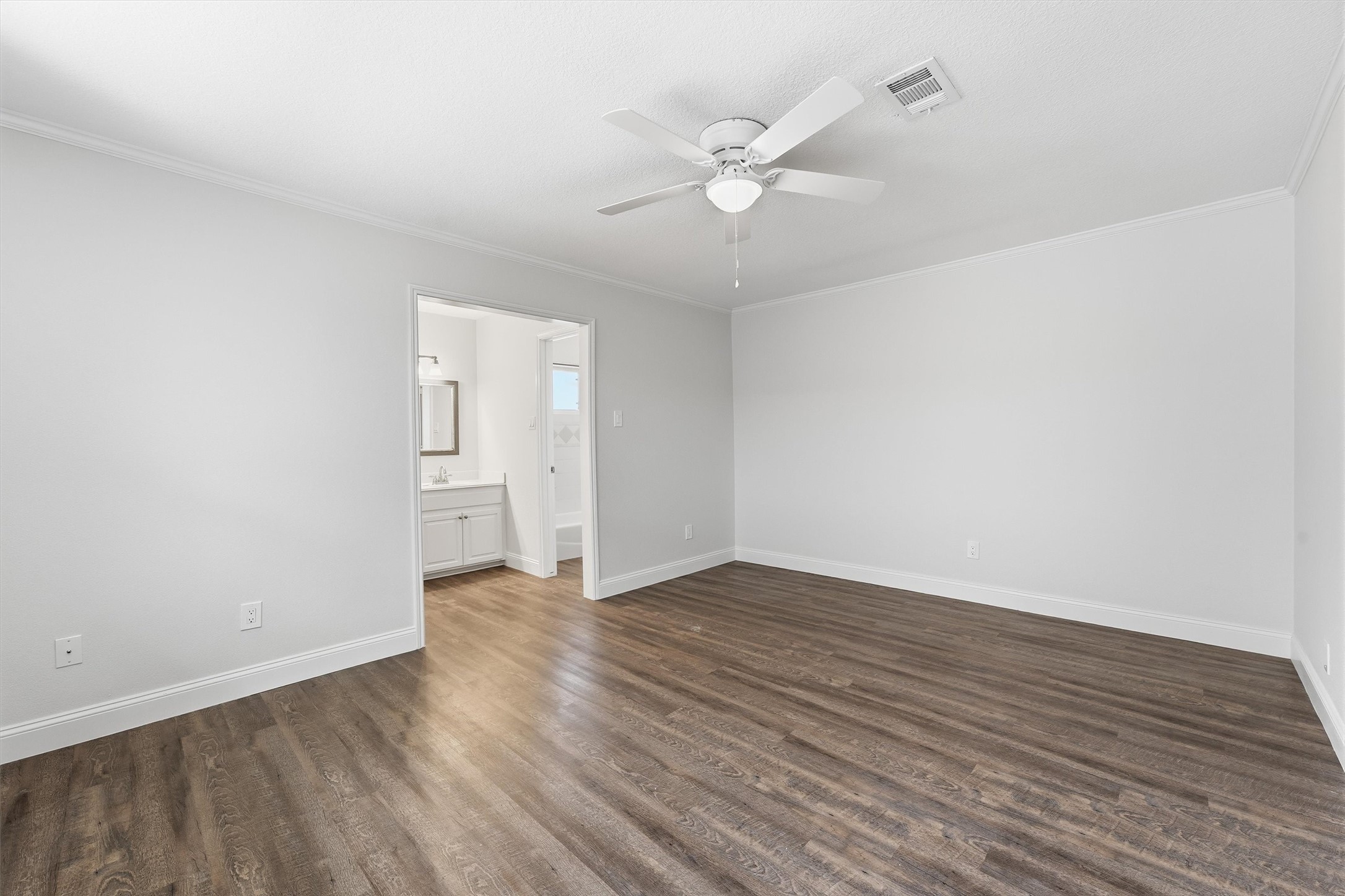 3734 Sweetbriar Drive Property Photo 9
