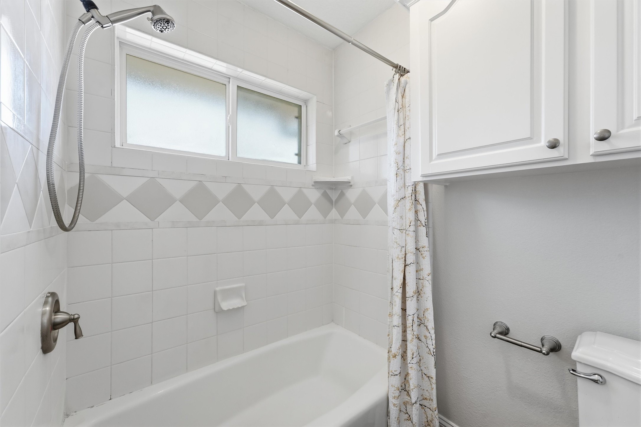 3734 Sweetbriar Drive Property Photo 12