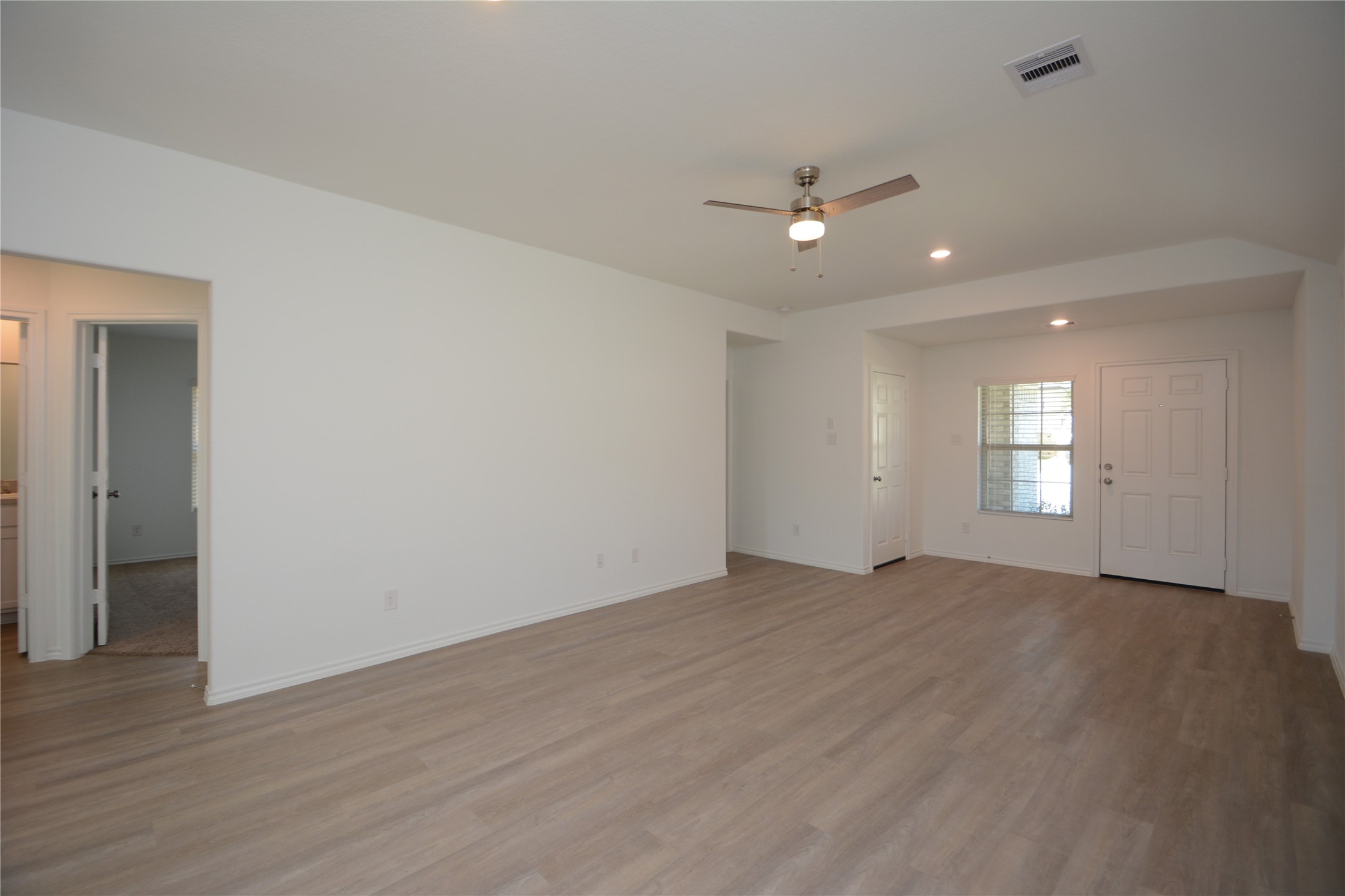 1319 Winding Willow Drive Property Photo 4